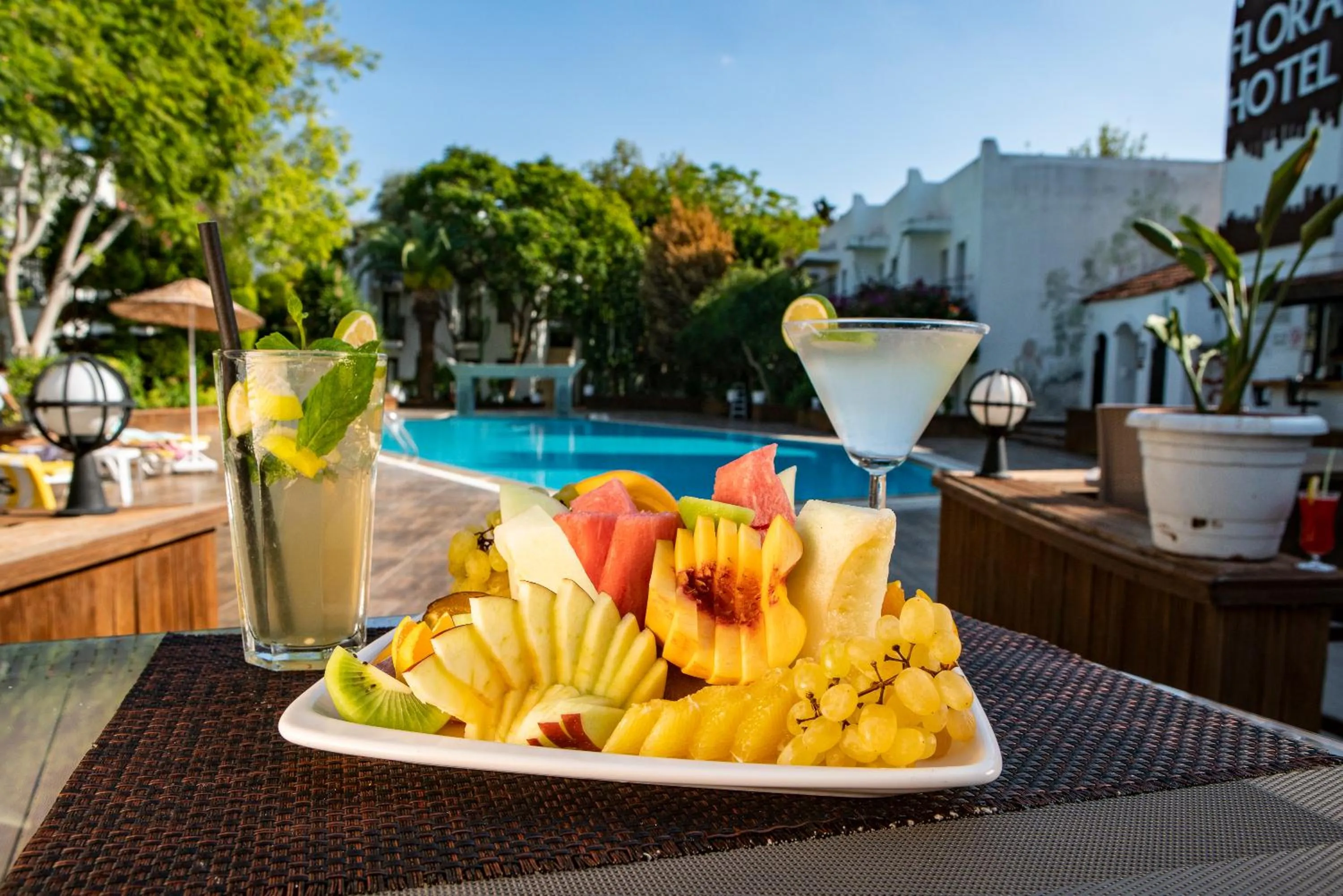 Restaurant/places to eat in Flora Hotel