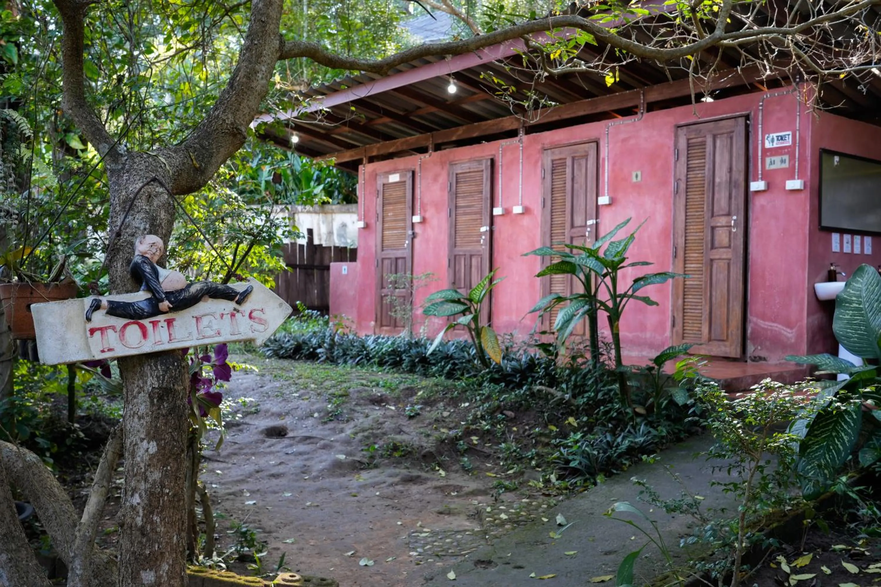 Toilet in Maewin Resort