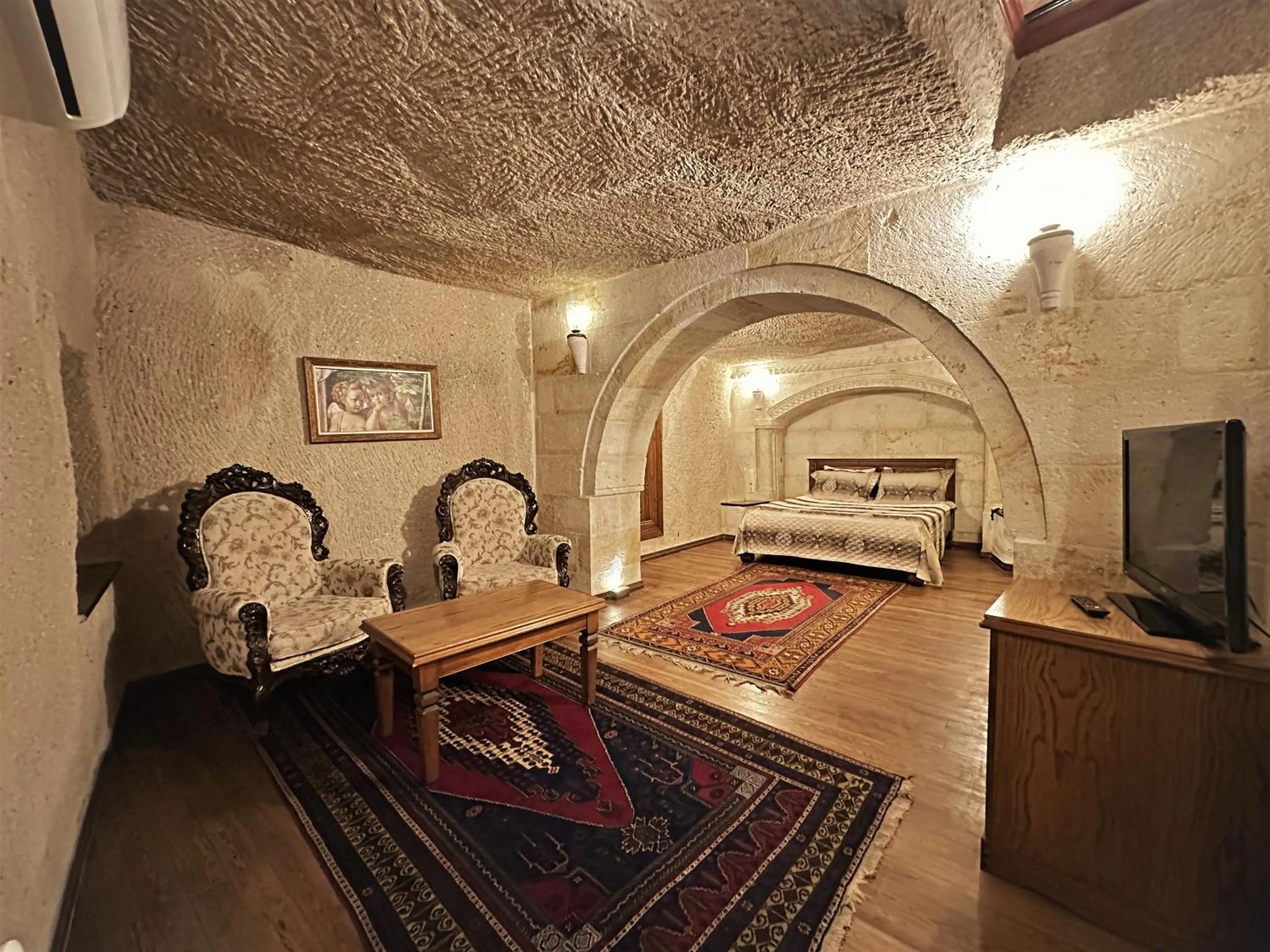 Massage in Stone House Cave Hotel