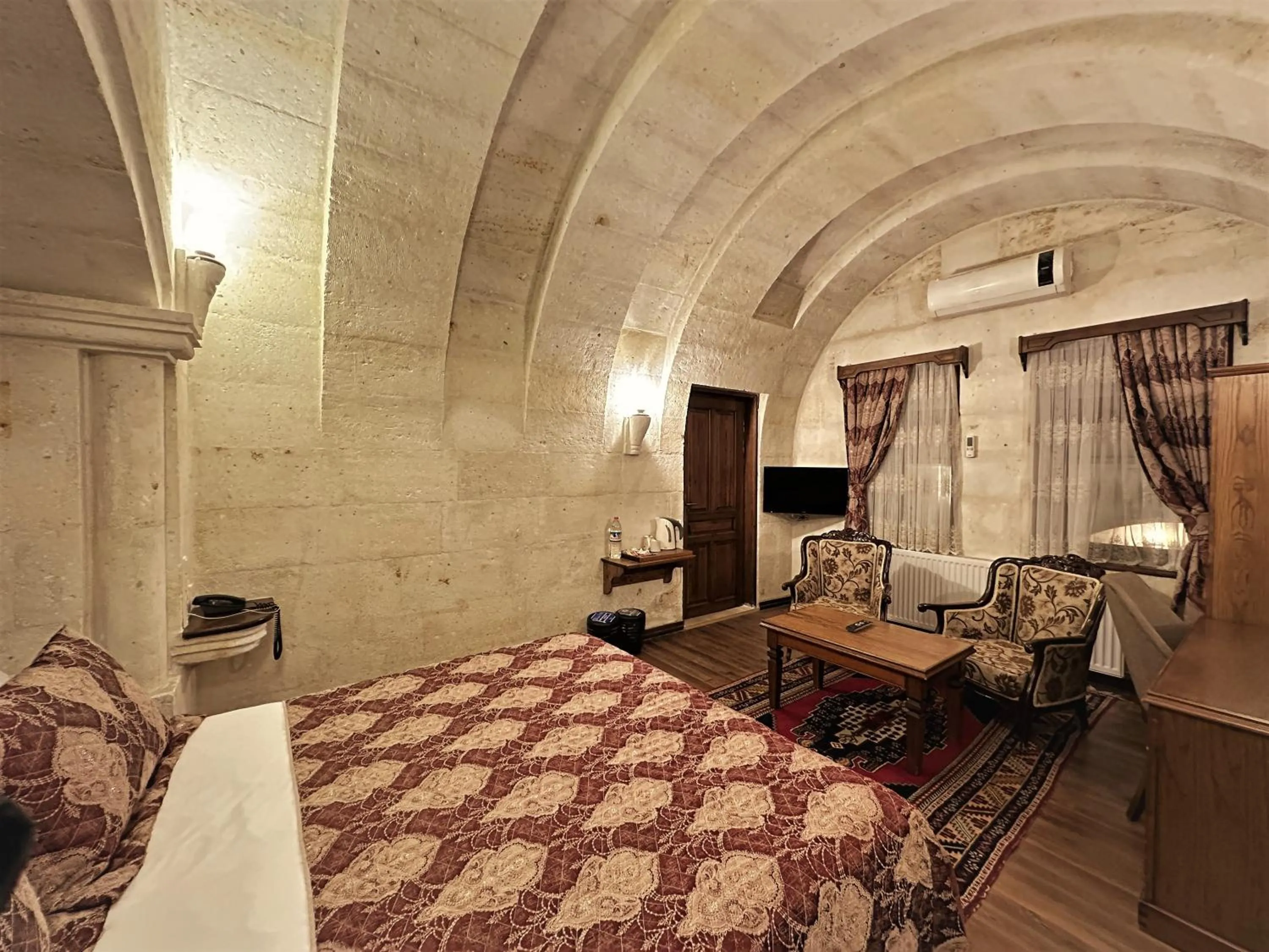 Massage, Bed in Stone House Cave Hotel