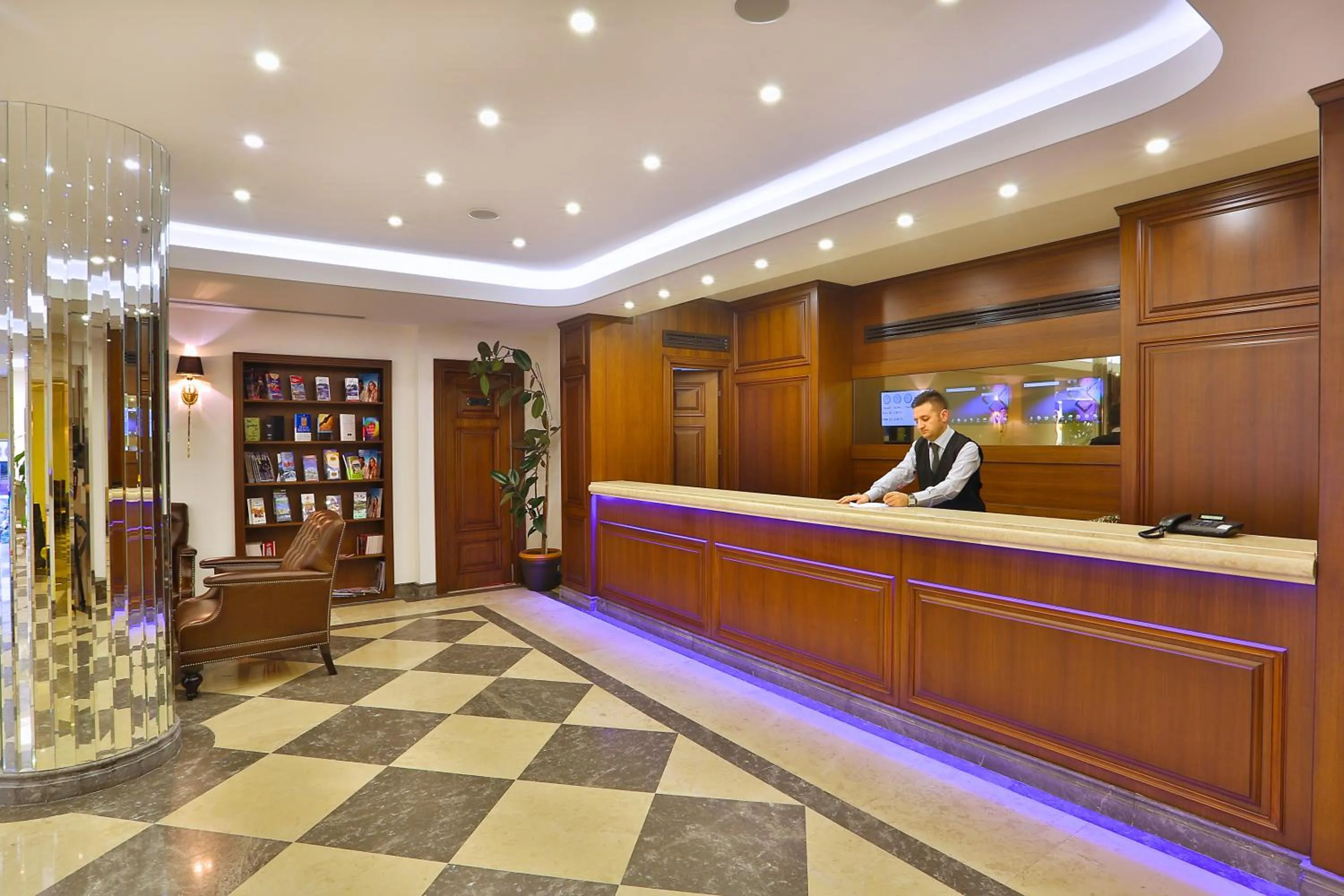 Staff in Aspen Hotel & SPA Istanbul Old City