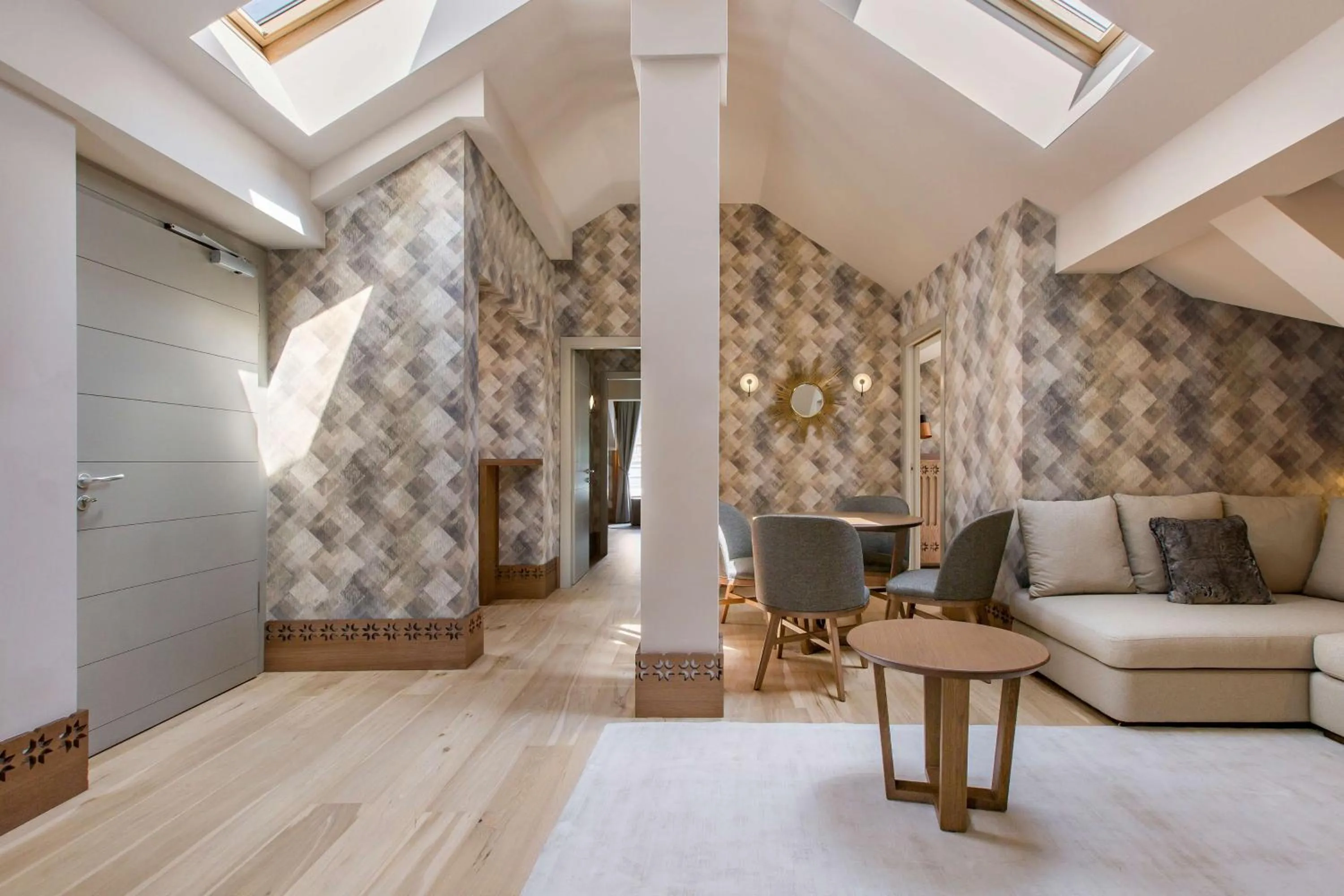 Photo of the whole room in Grand Hotel Savoia Cortina d'Ampezzo, A Radisson Collection Hotel