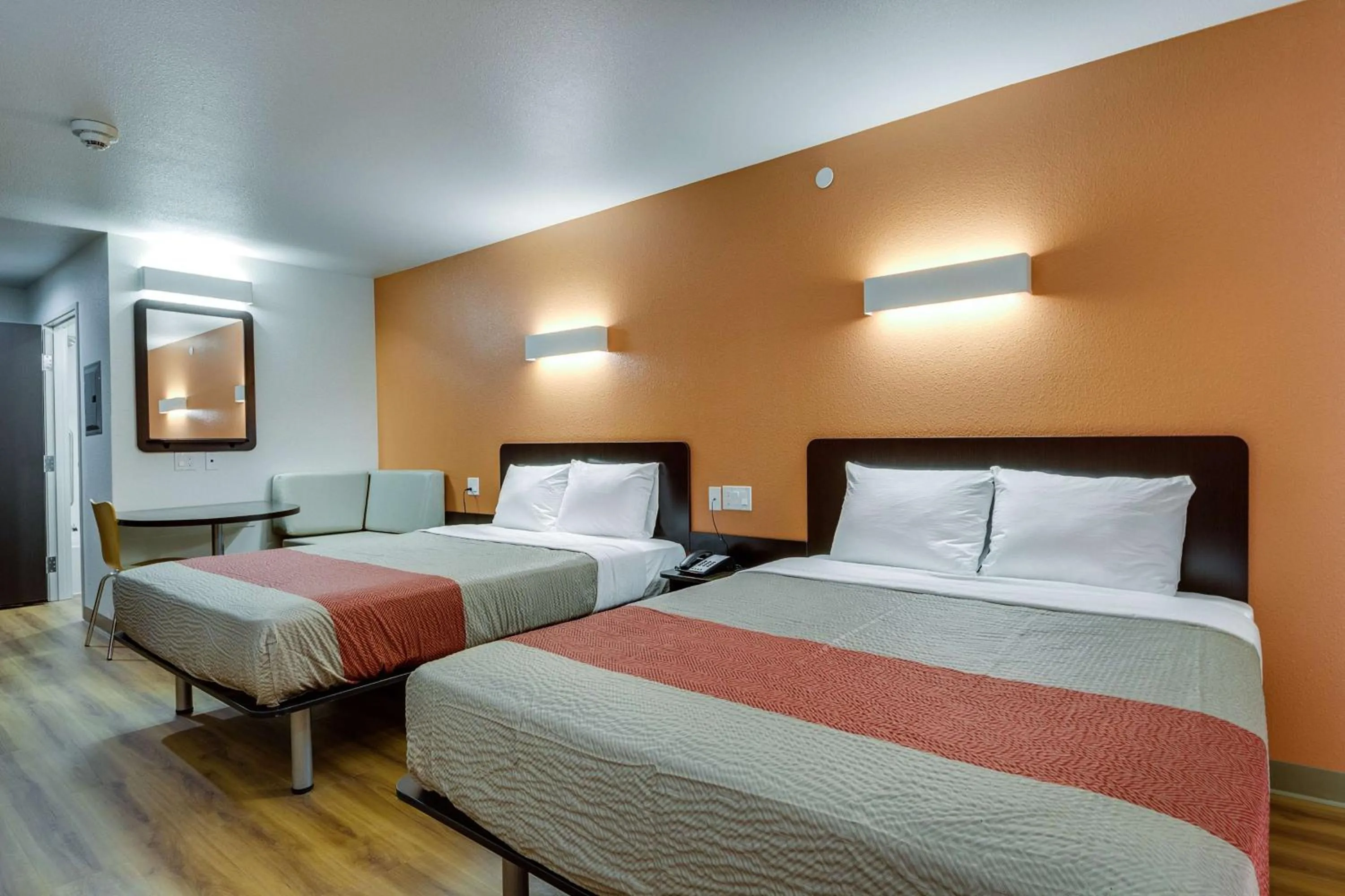 Photo of the whole room, Bed in Motel 6-Tulsa, OK