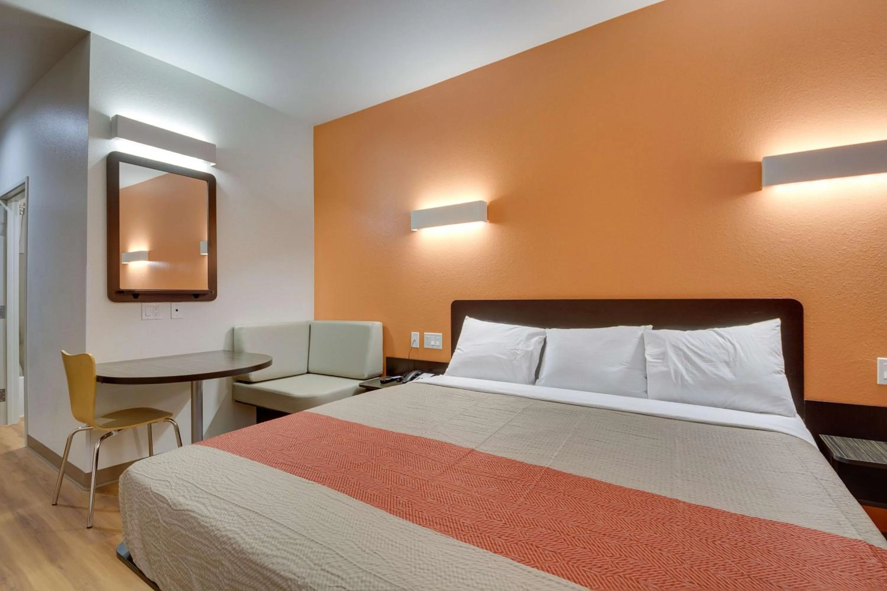 Photo of the whole room, Bed in Motel 6-Tulsa, OK