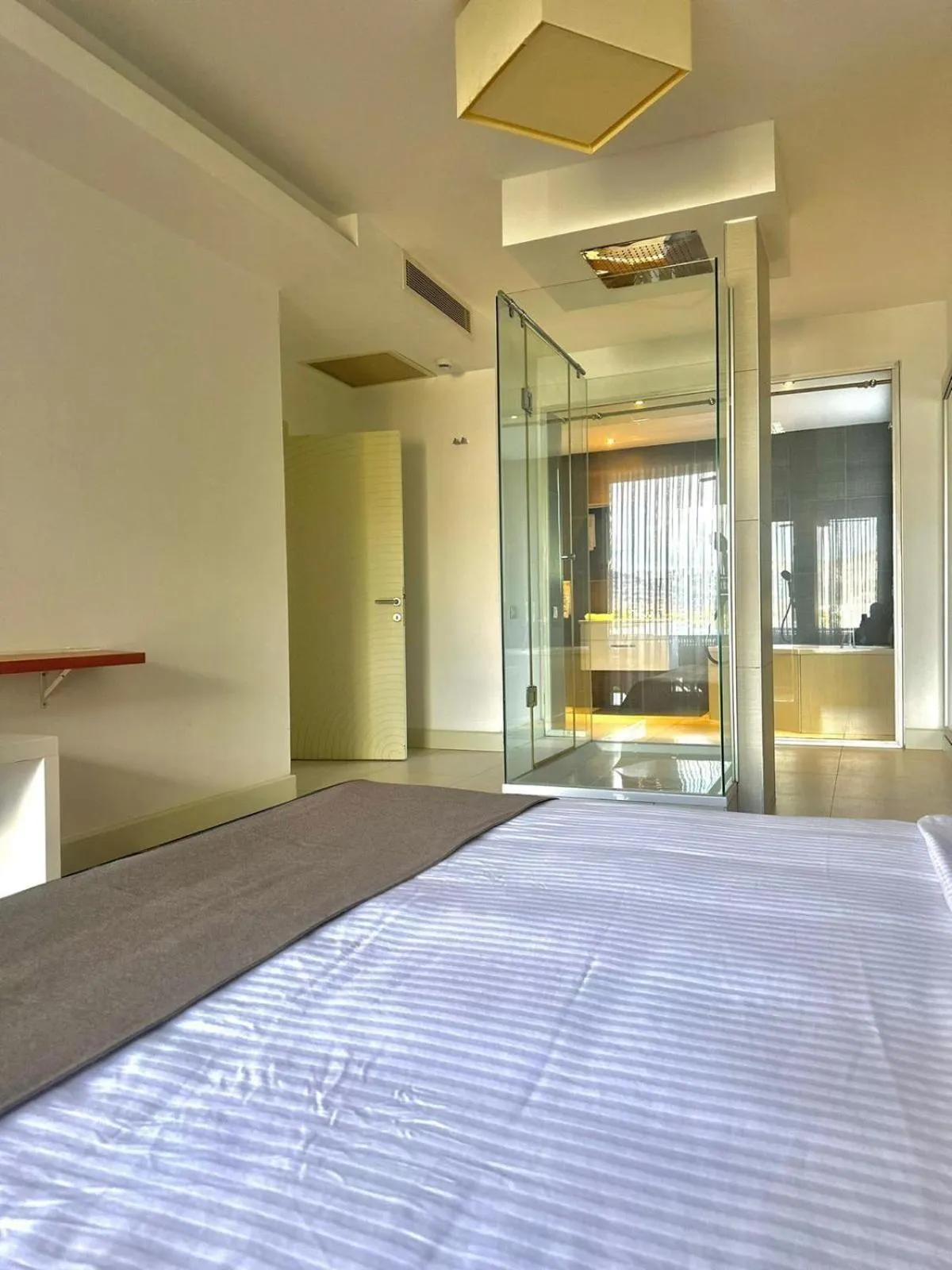 Photo of the whole room, Bed in The Highlight Bodrum