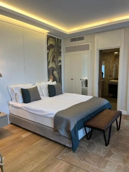 Photo of the whole room, Bed in The Highlight Bodrum