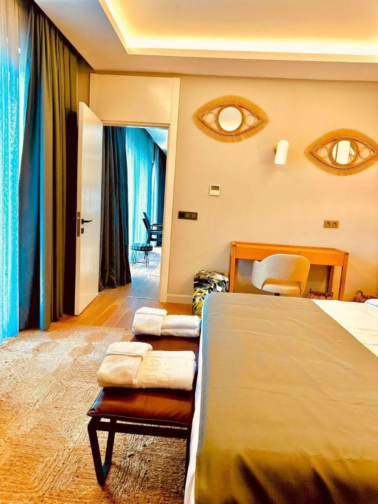 Photo of the whole room, Bed in The Highlight Bodrum