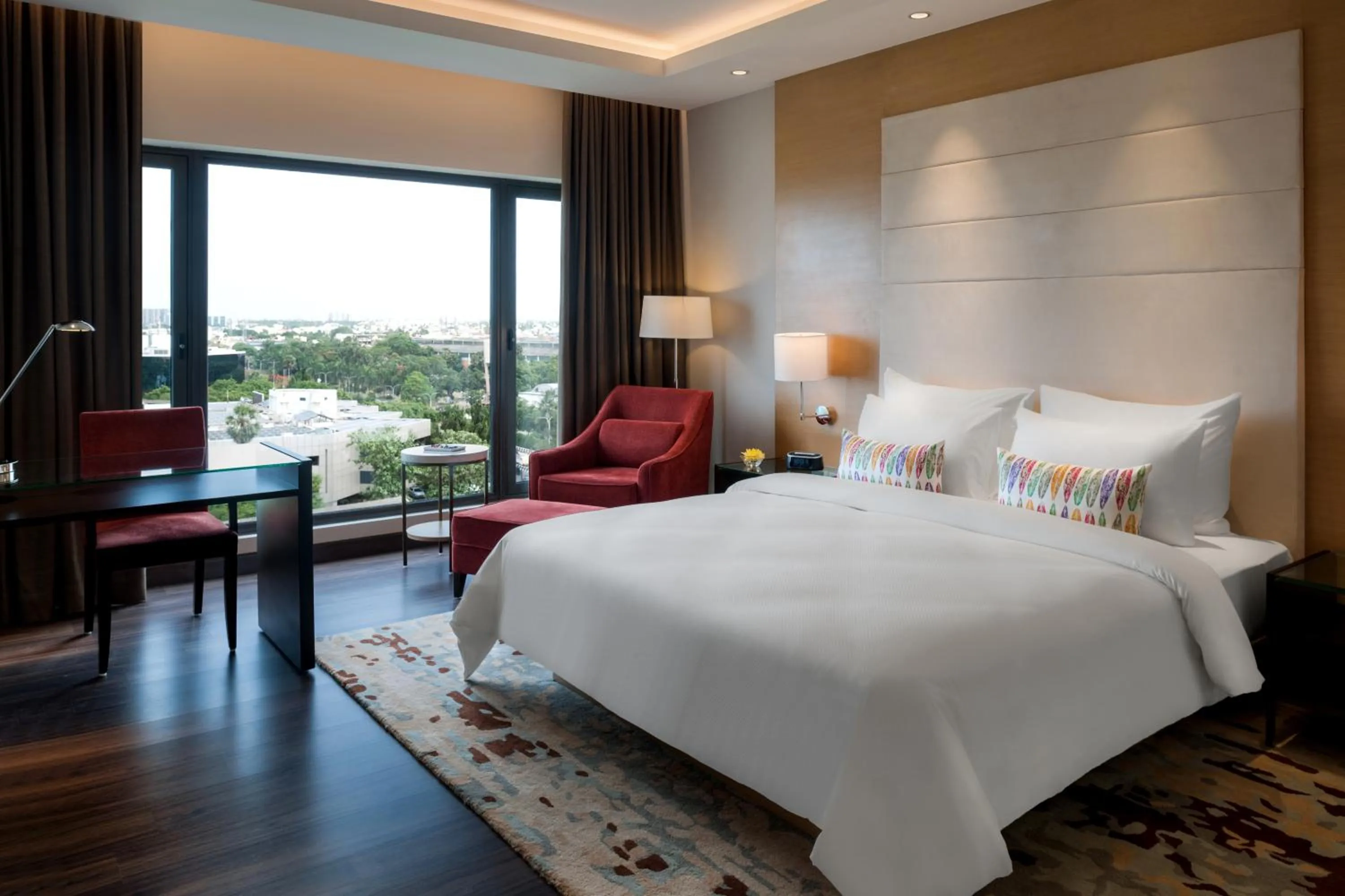 City view, Bed in Feathers- A Radha Hotel, Chennai