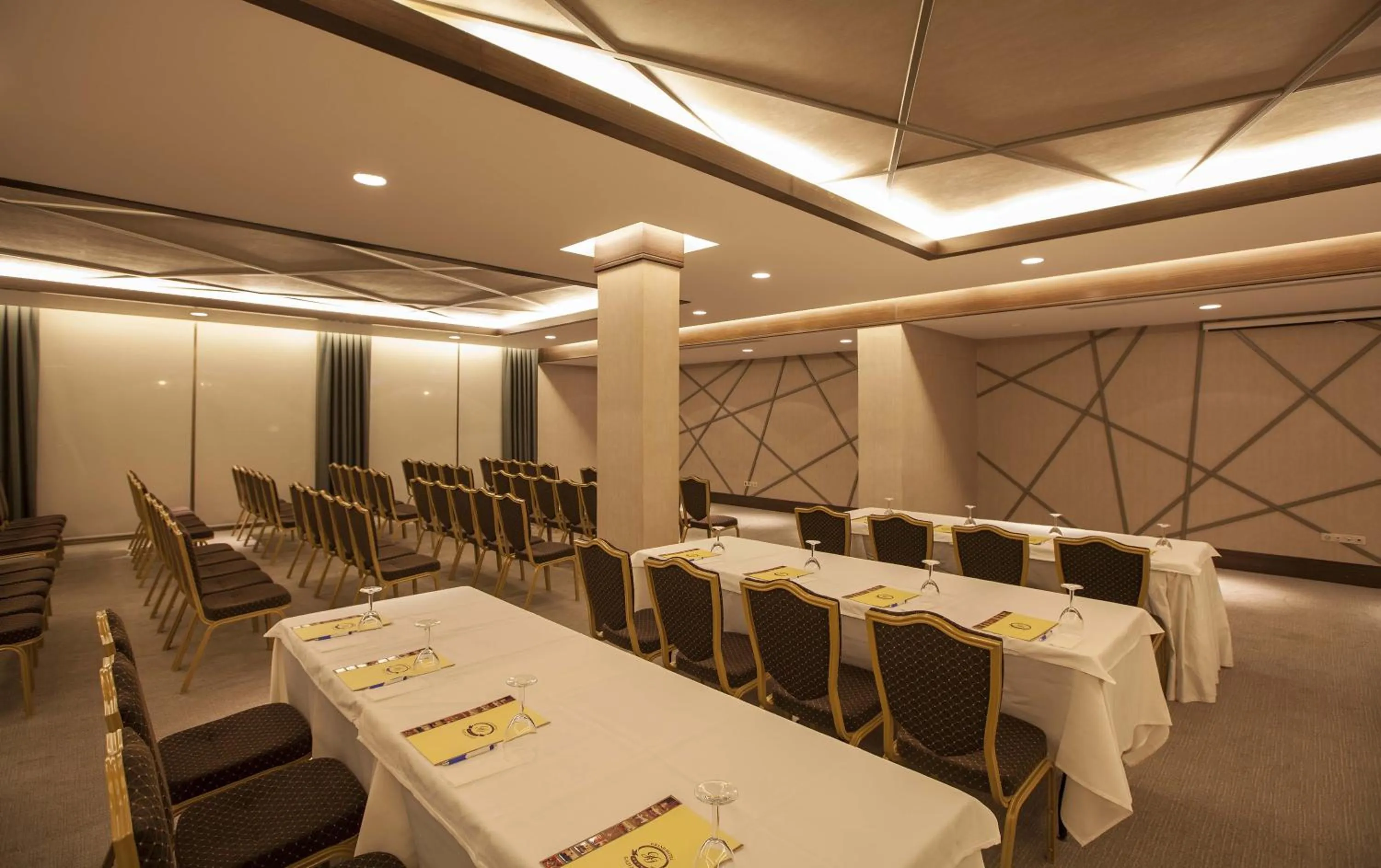 Business facilities in Grand Hotel Gaziantep