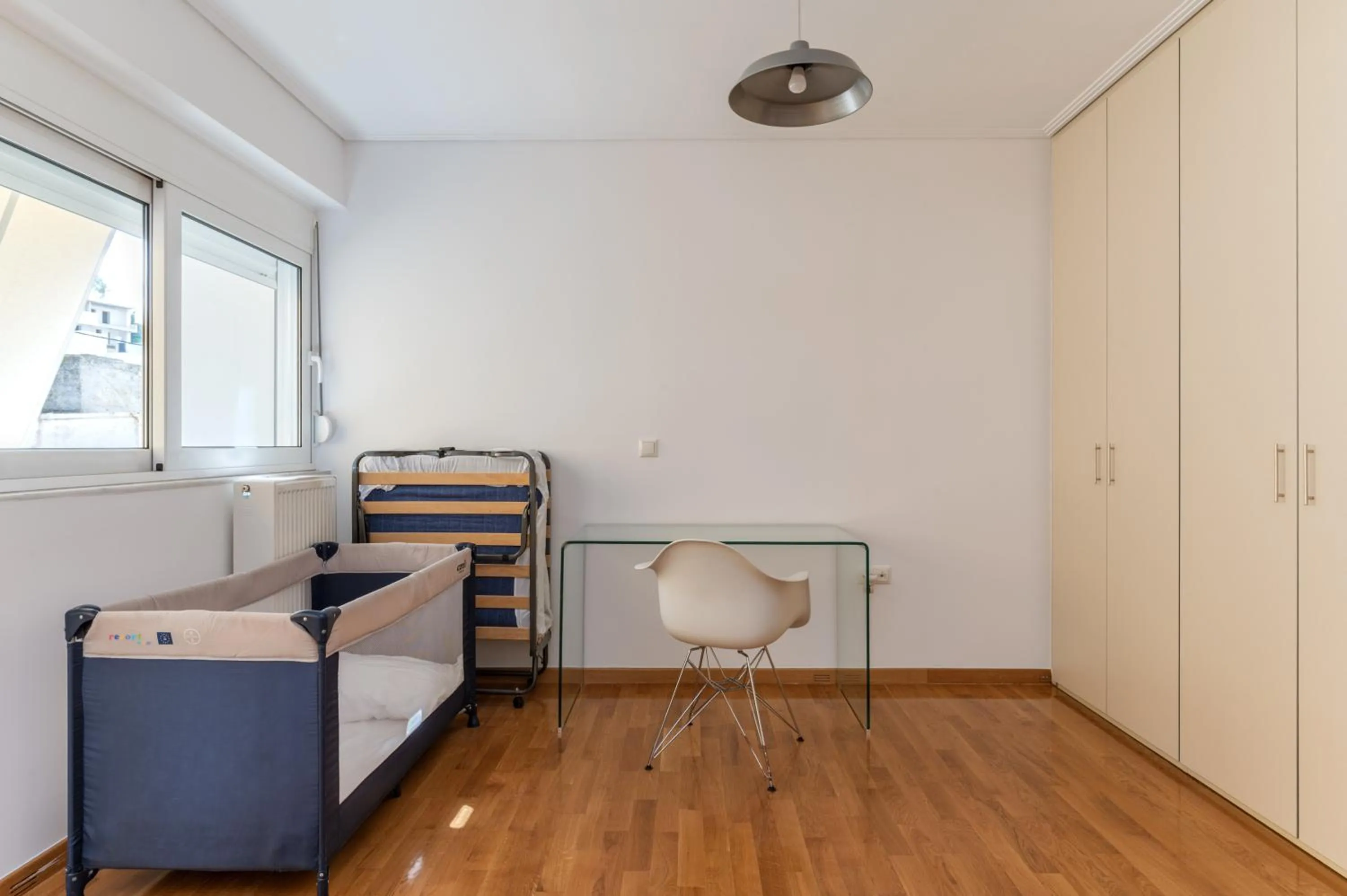 cot, Bed in Elvita Spata Luxurious Villa