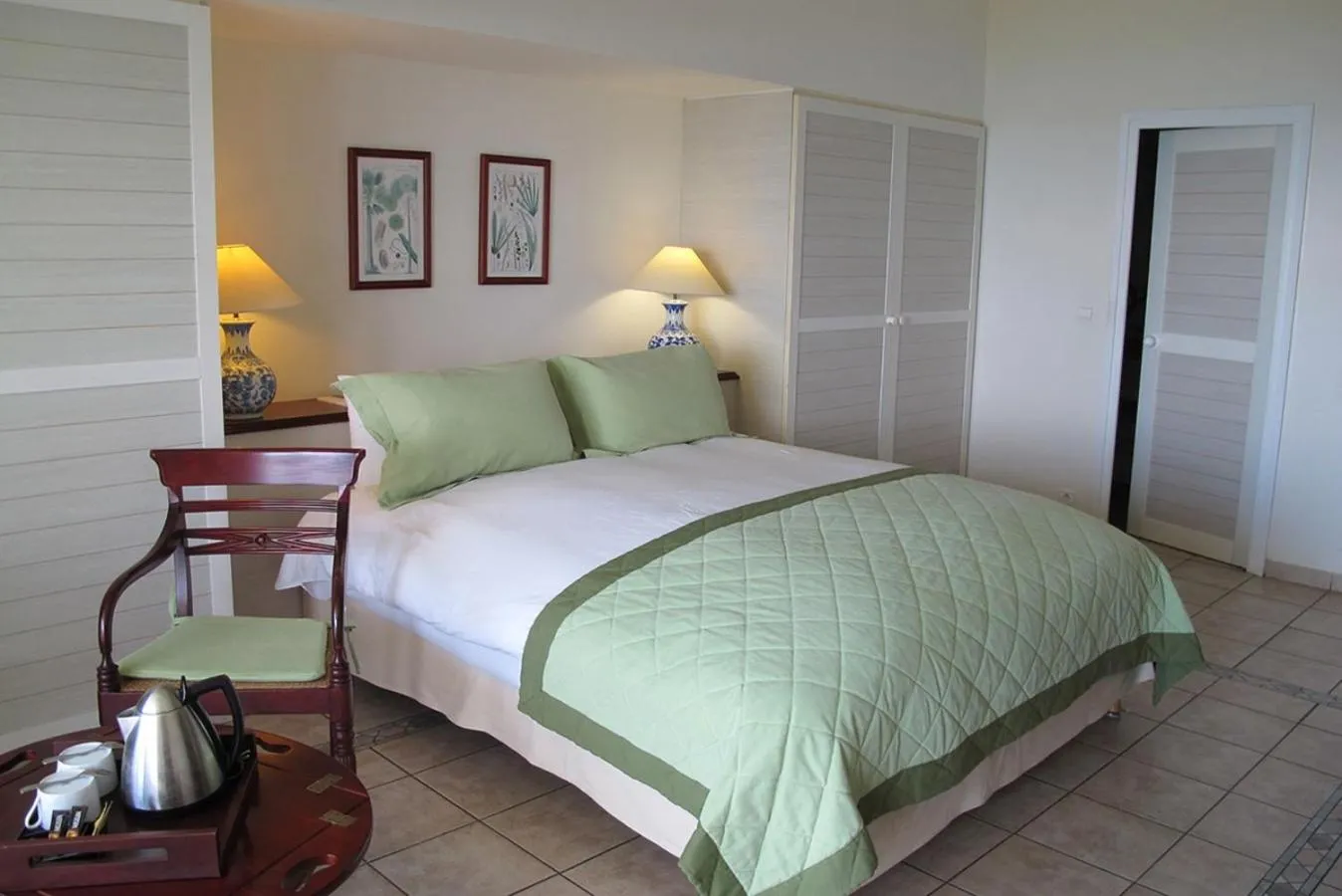 Bedroom, Bed in Hotel Auberge de la Vieille Tour