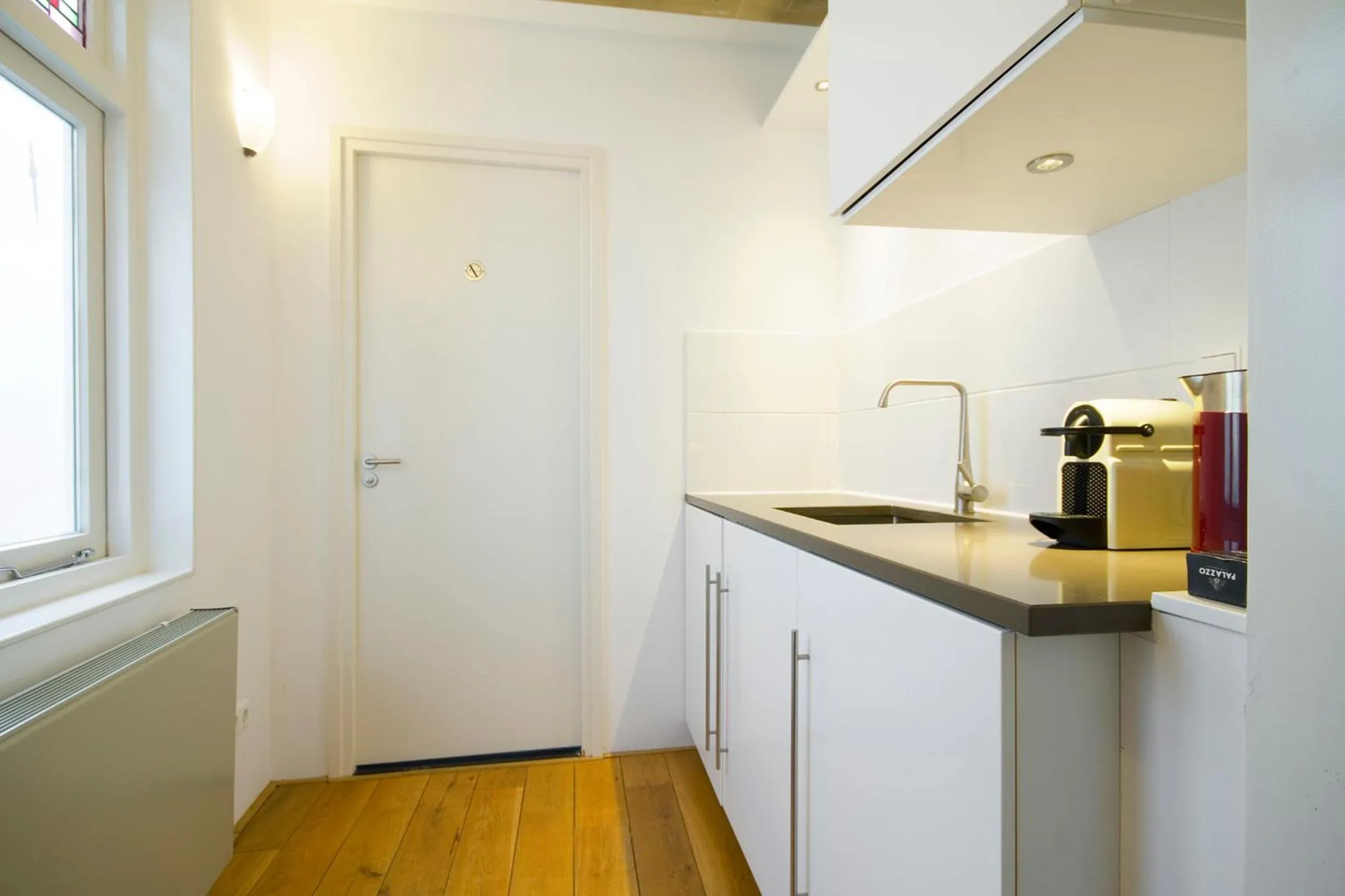 Coffee/tea facilities in Mercedes Bed&Breakfast Amsterdam