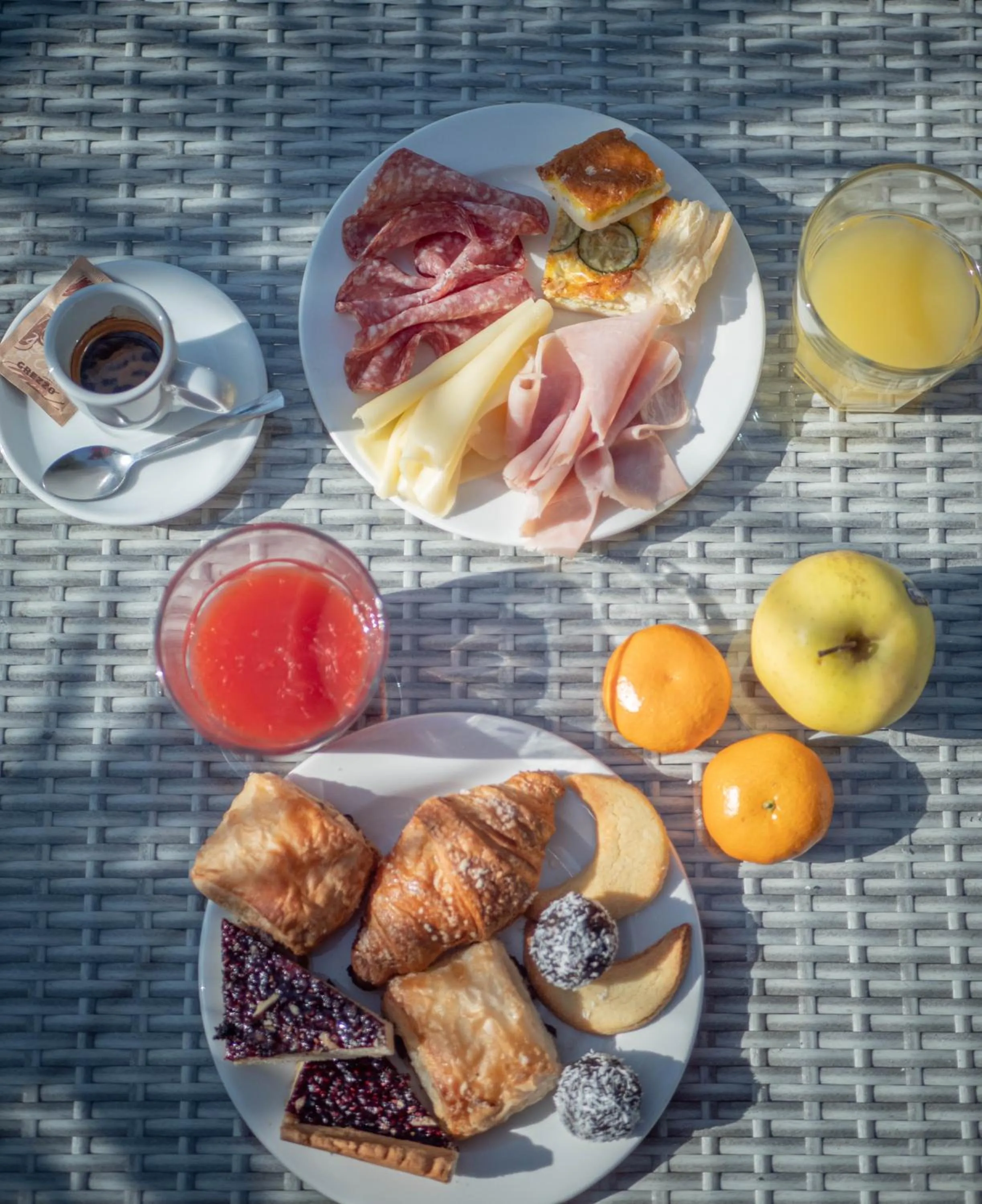 Breakfast in Hotel D120