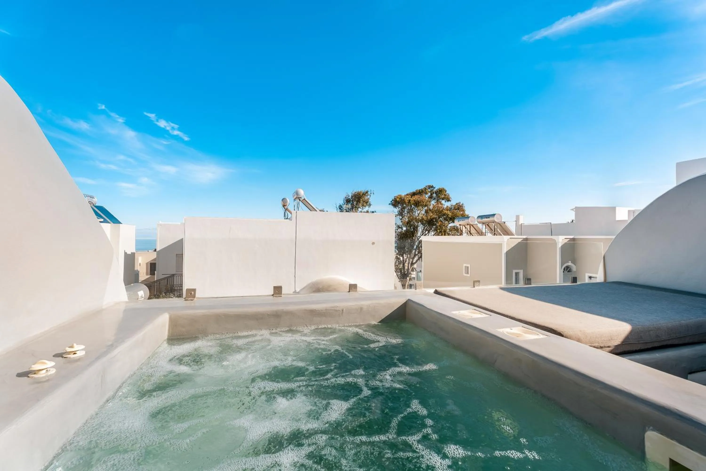 Hot Tub in Oasis Hotel