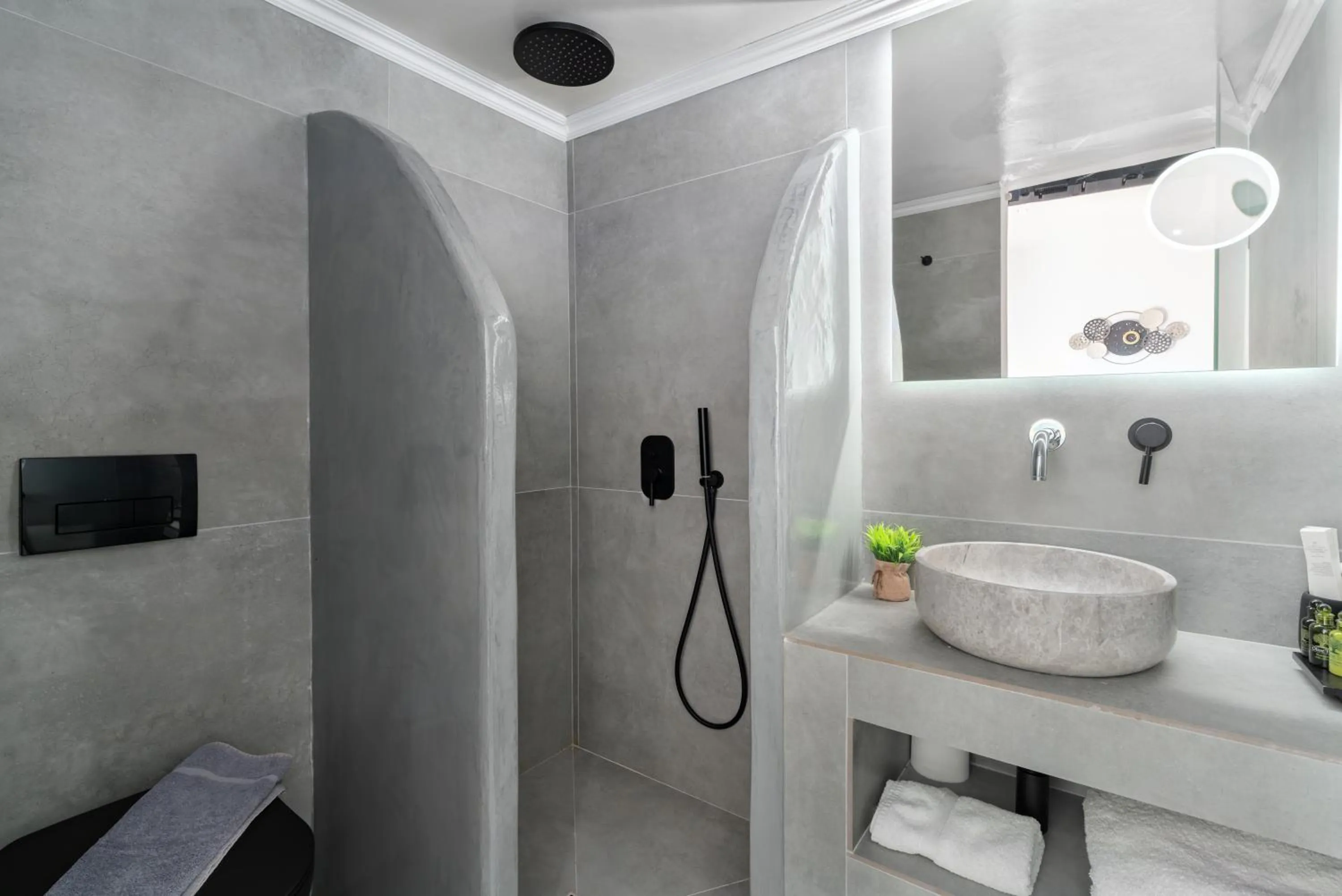 Bathroom in Oasis Hotel