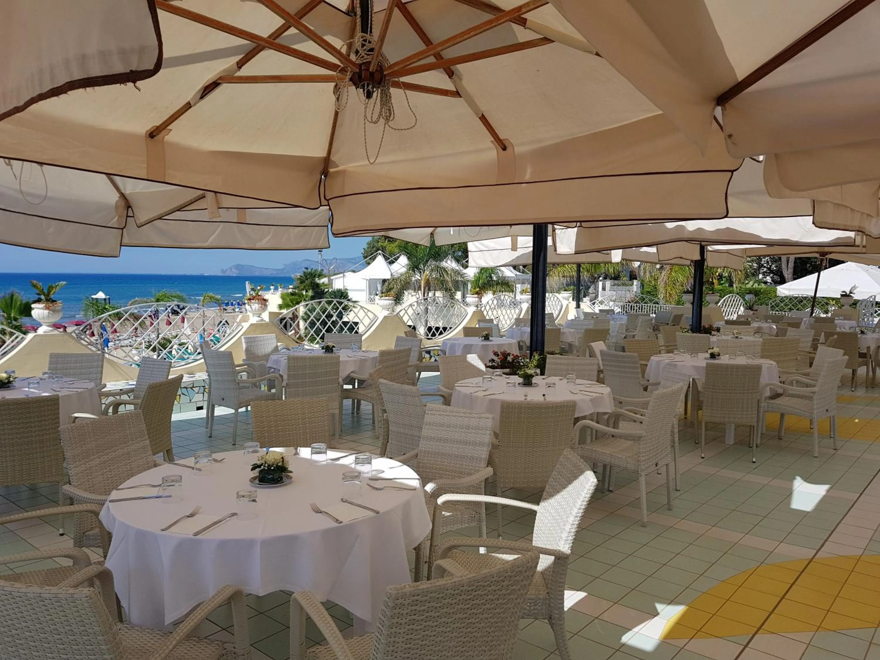 Property building in Hotel La Playa