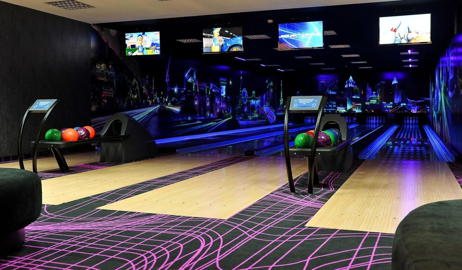 Bowling in Hotel Sękowski