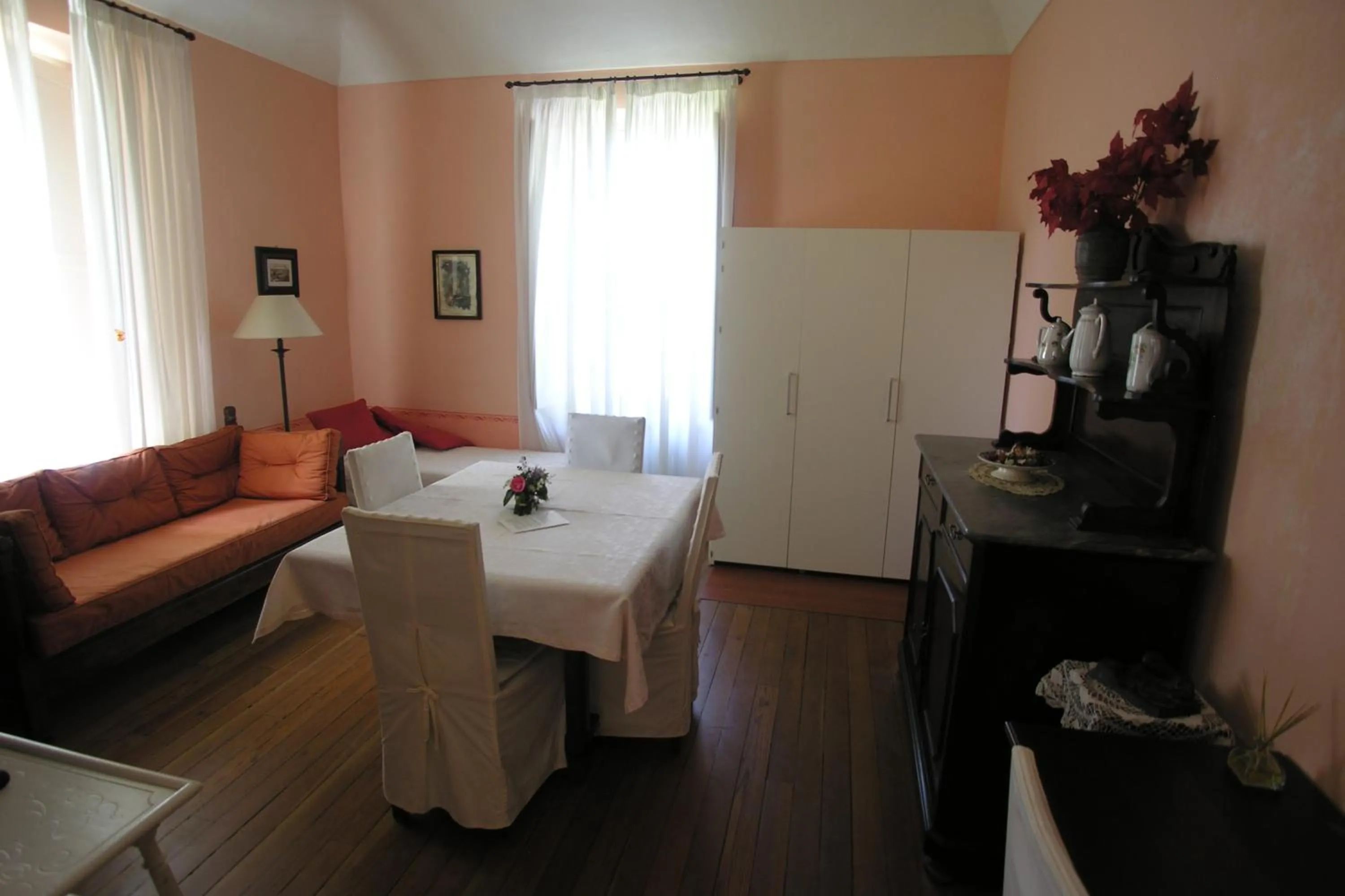 Photo of the whole room, Bed in Villa D'Azeglio