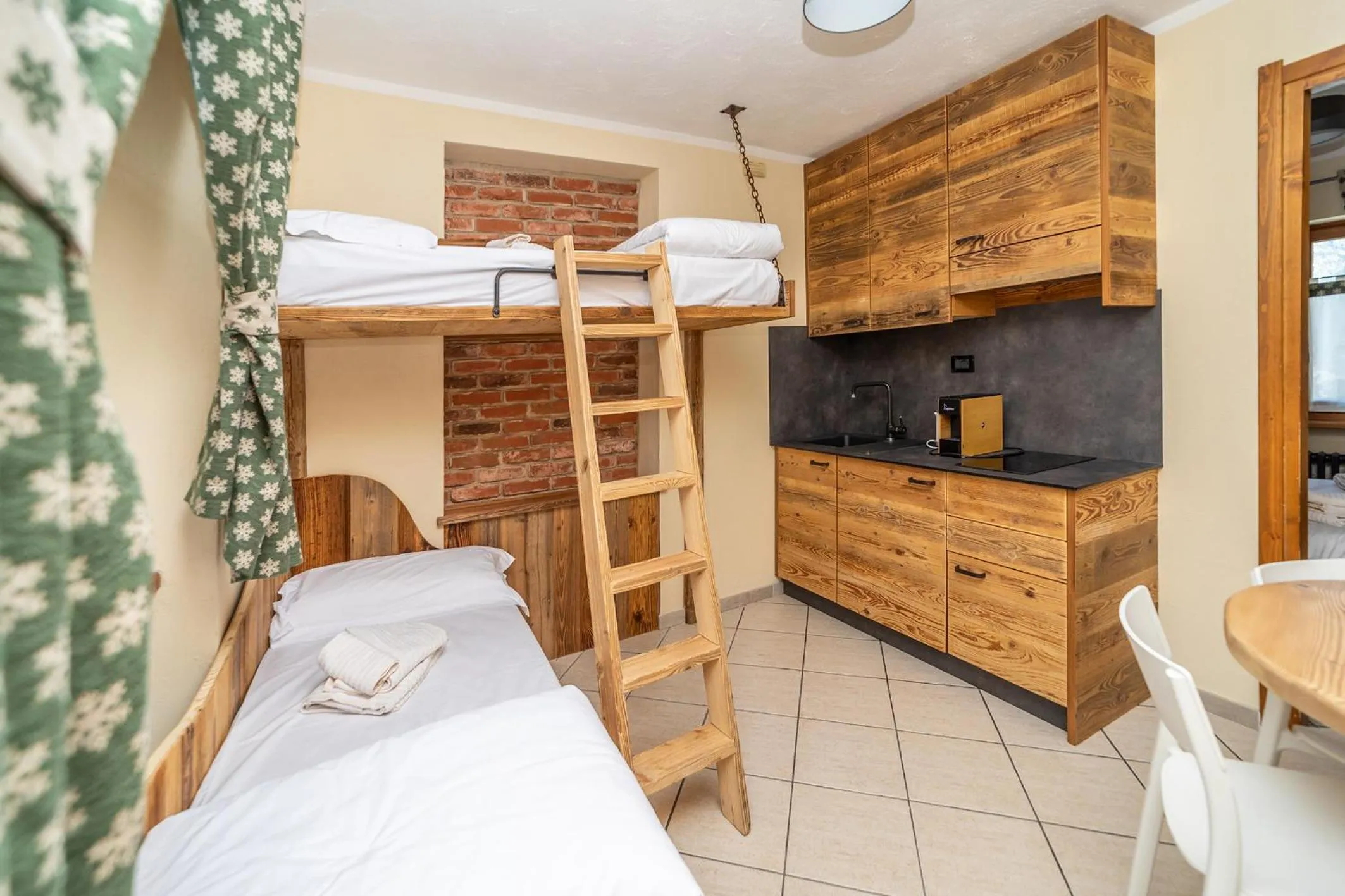 bunk bed, Bed in Appartamenti ABC Group