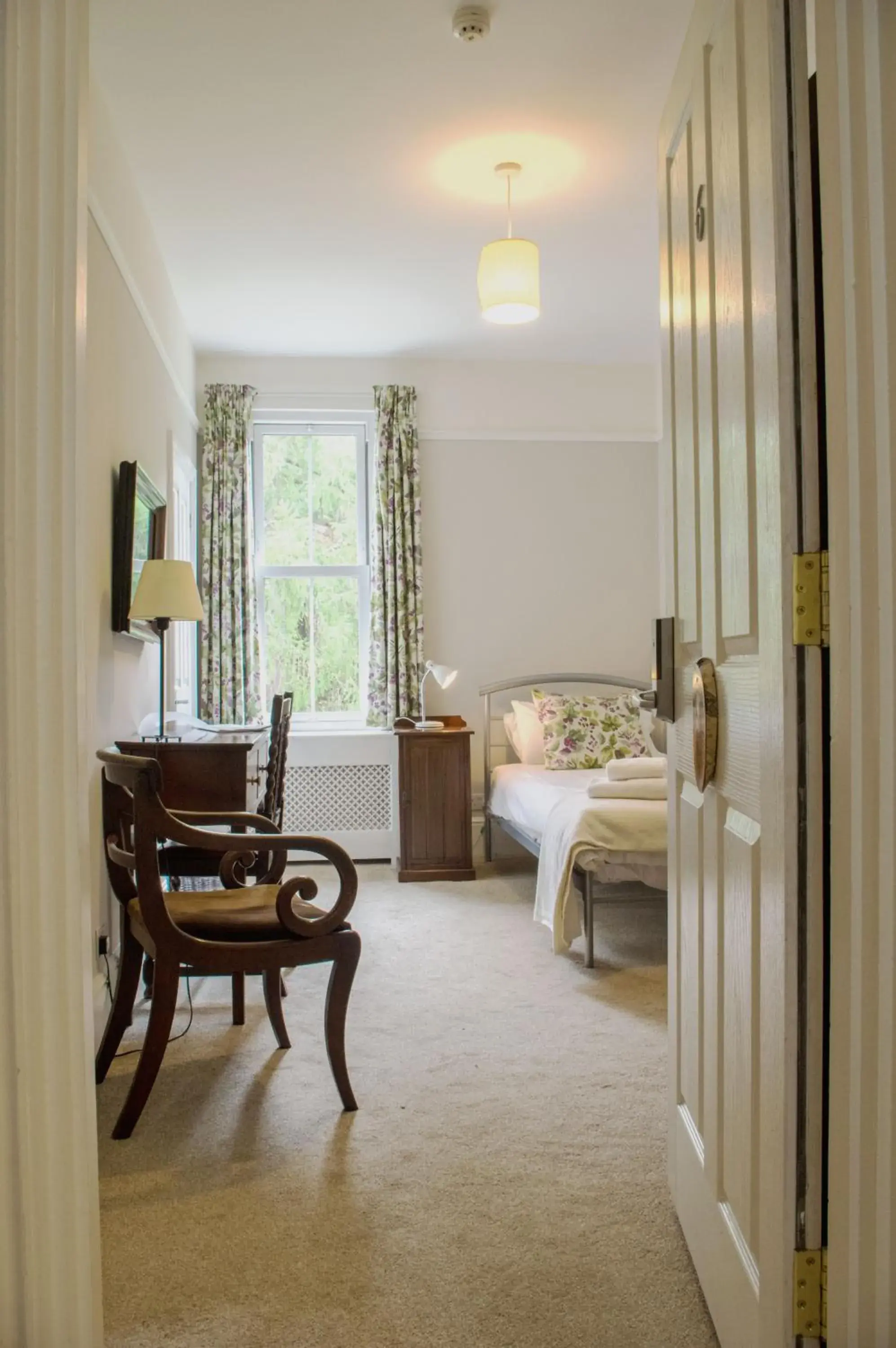 Double Room with Private Bathroom - single occupancy in Claridge House Retreat Centre Double Room with Private Bathroom - single occupancy in Claridge House Retreat Centre