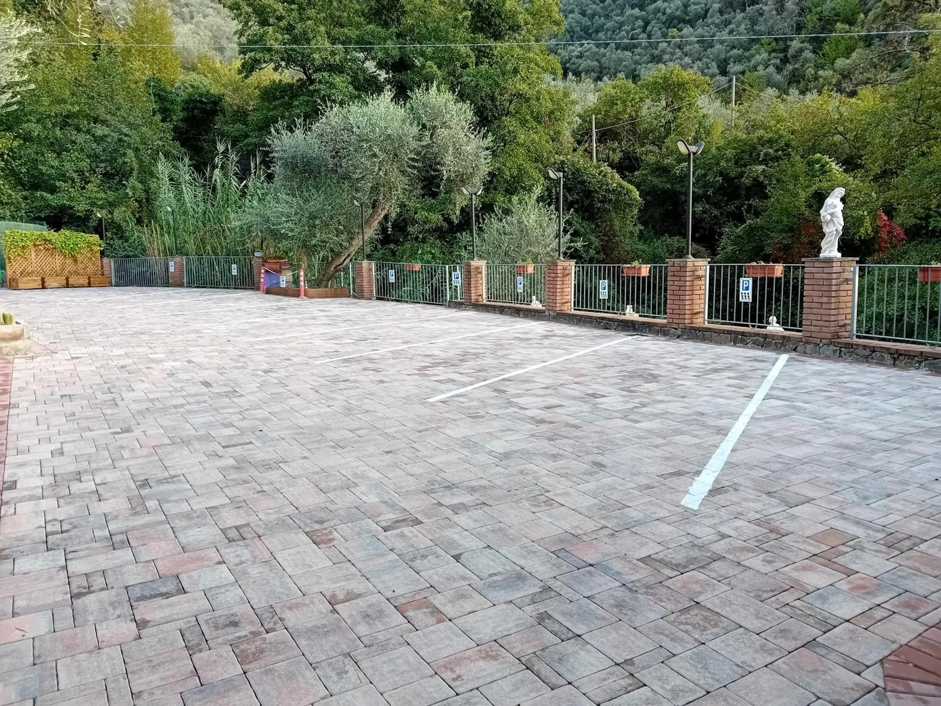 Parking in B&B Vignola