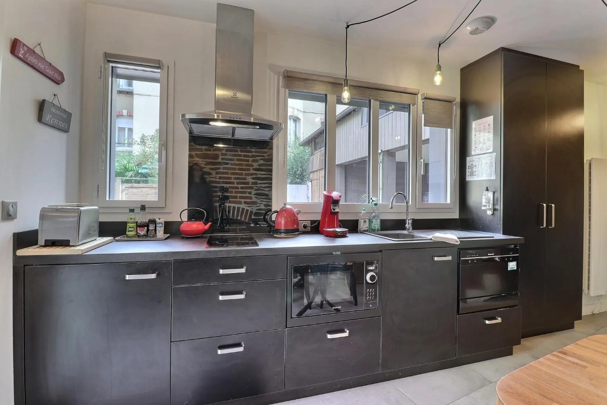 Kitchen or kitchenette in Garden Apparts Rennes Centre Gare