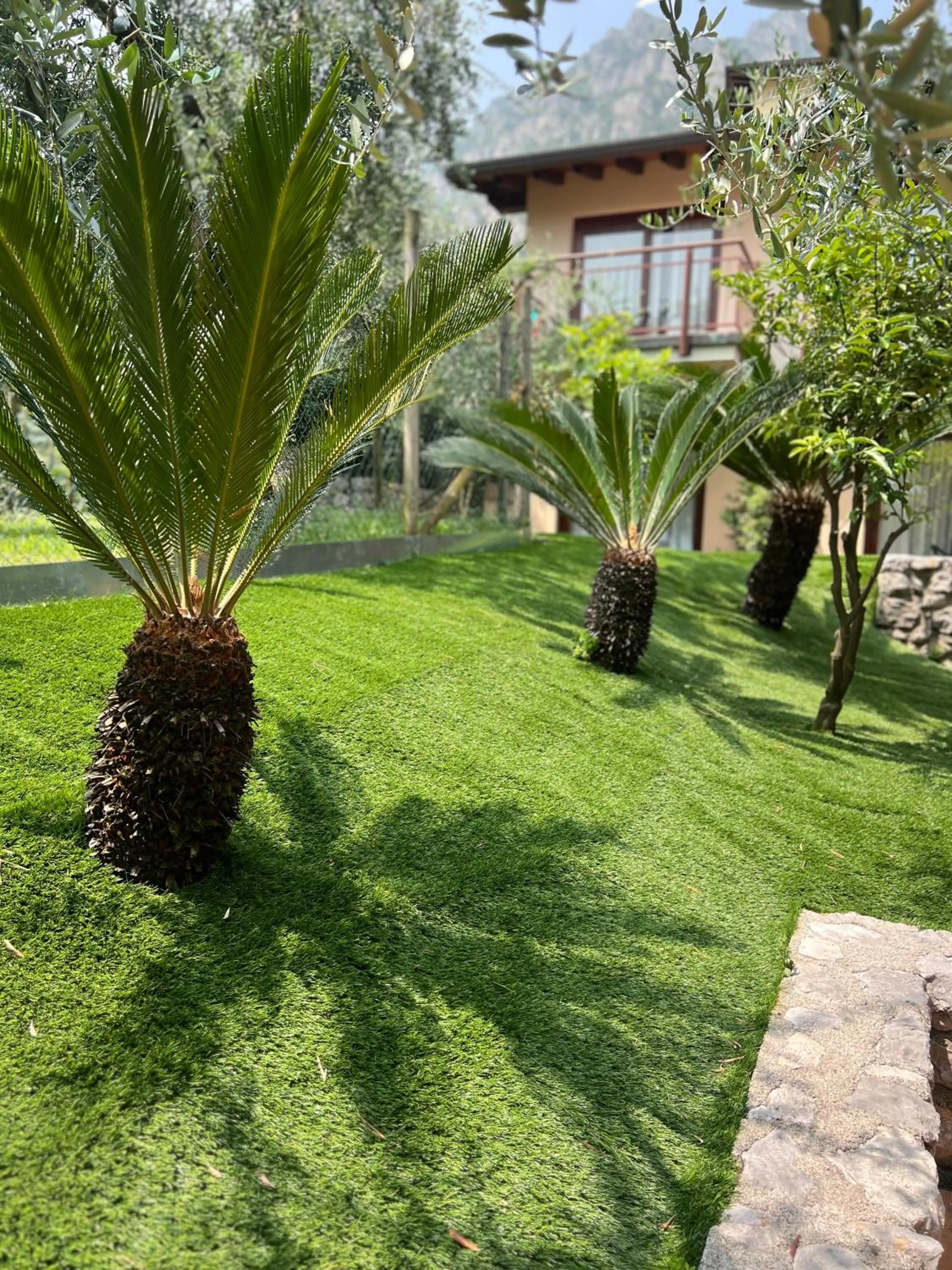 Garden in Hotel Ilma Lake Garda Resort