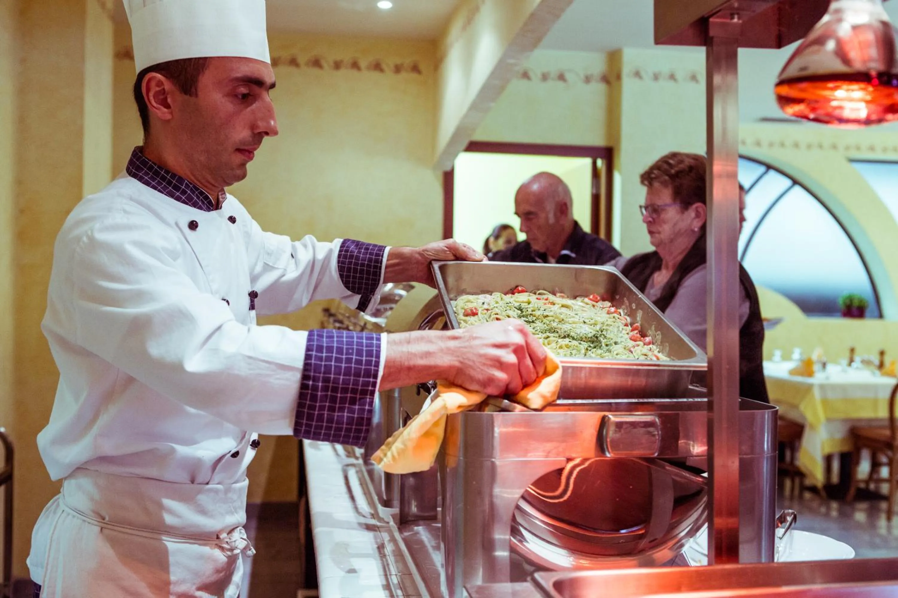 Restaurant/places to eat in Hotel Ilma Lake Garda Resort