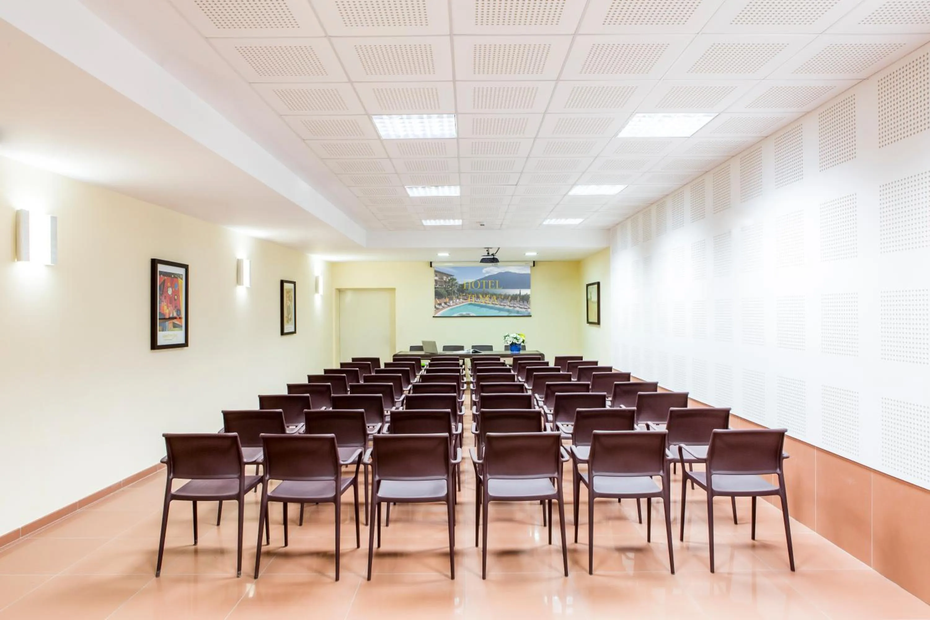 Area and facilities in Hotel Ilma Lake Garda Resort