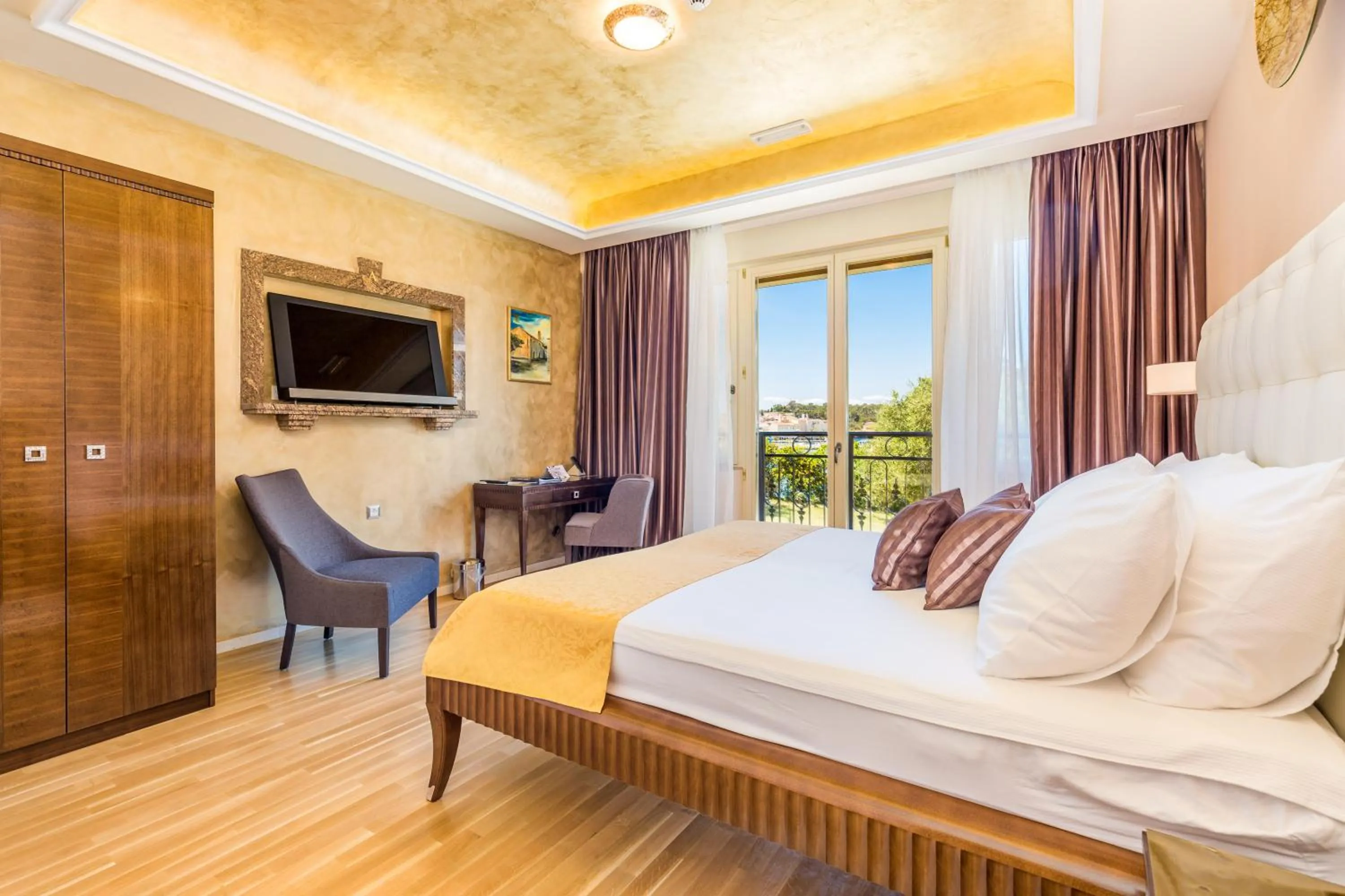 Bedroom, Bed in Villas Arbia - Margita Deluxe Beach Hotel