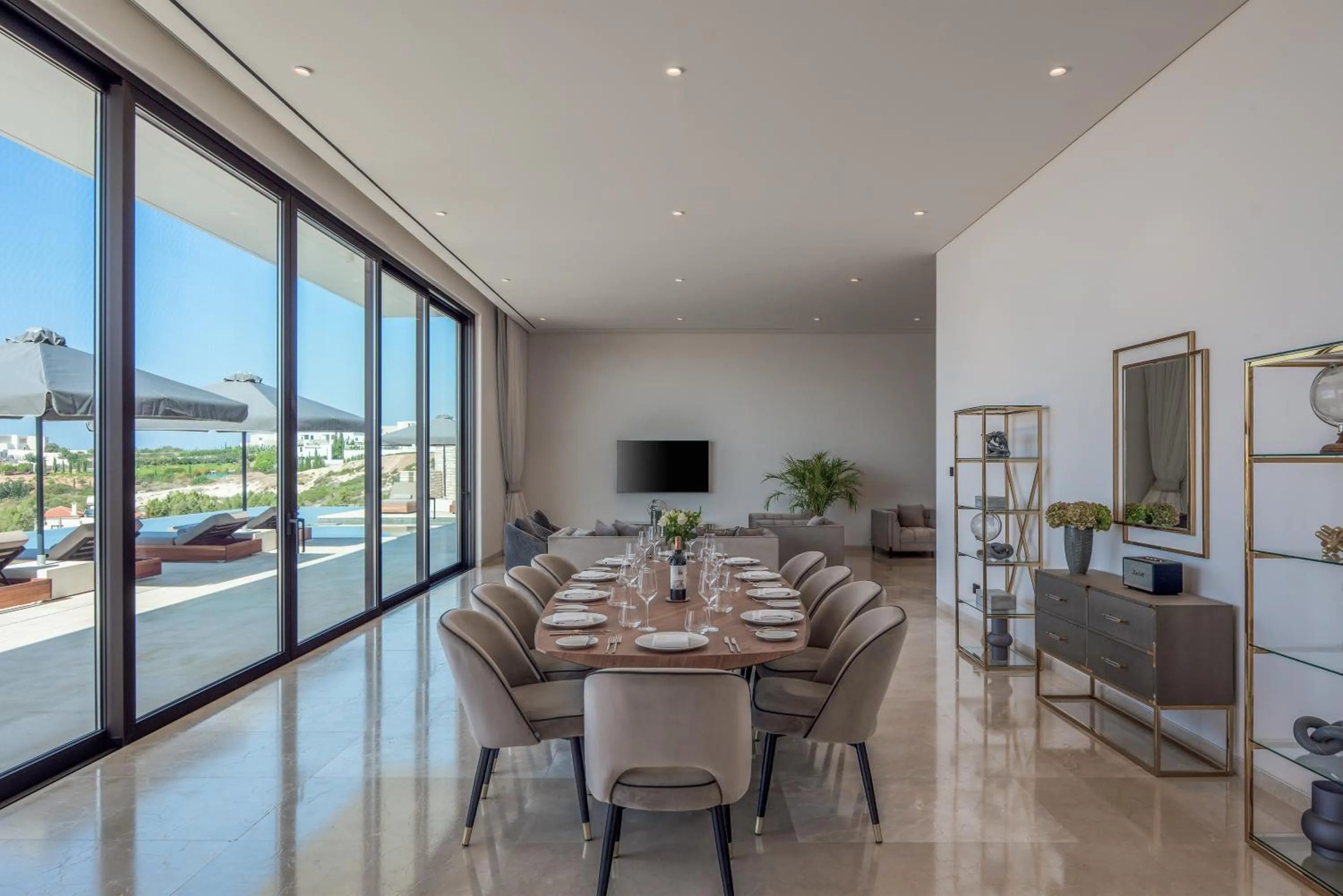 TV and multimedia in Cap St Georges Villas