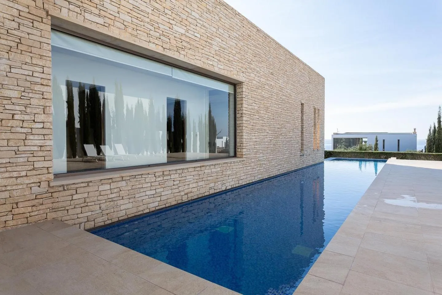 Swimming pool in Cap St Georges Villas