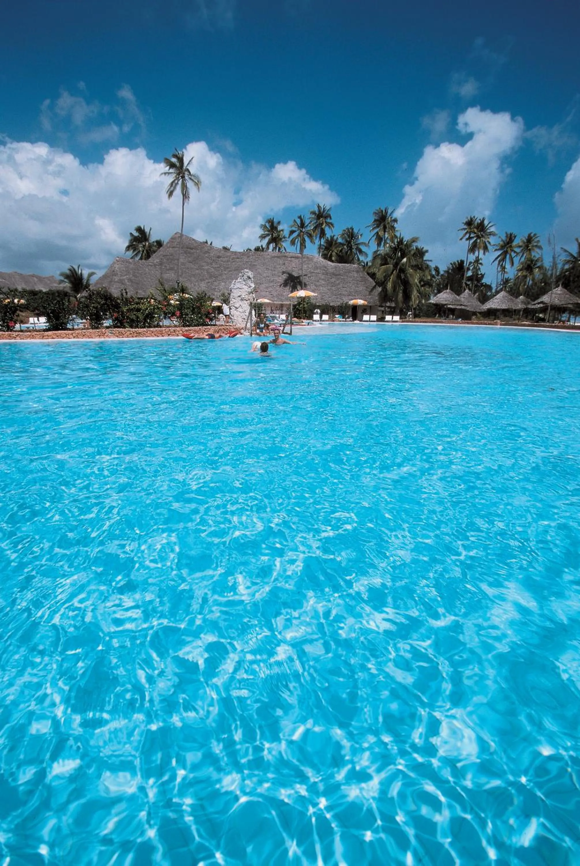 Swimming pool in Hotel Club Dongwe