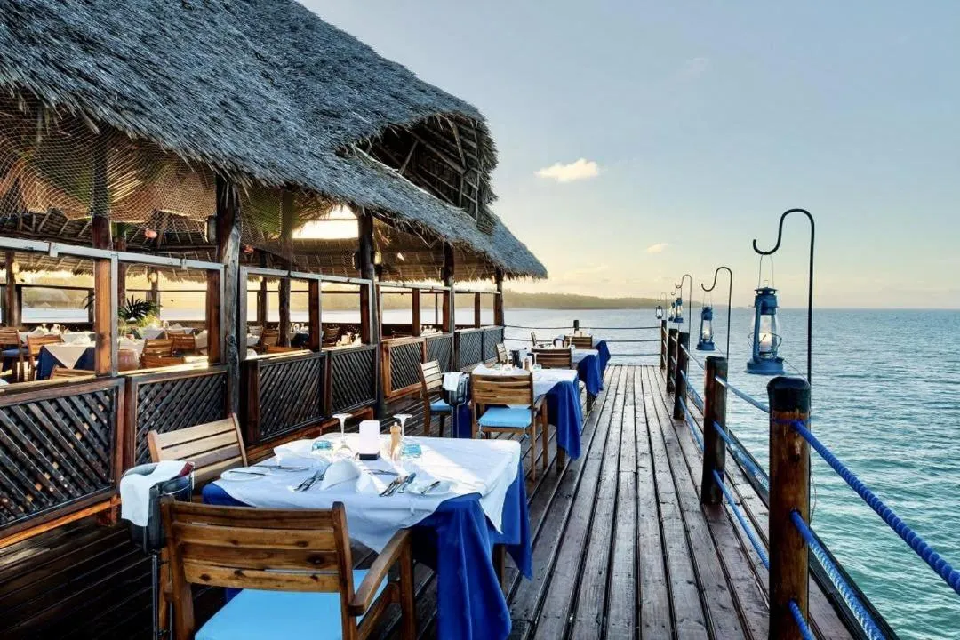 Restaurant/places to eat in Hotel Club Dongwe