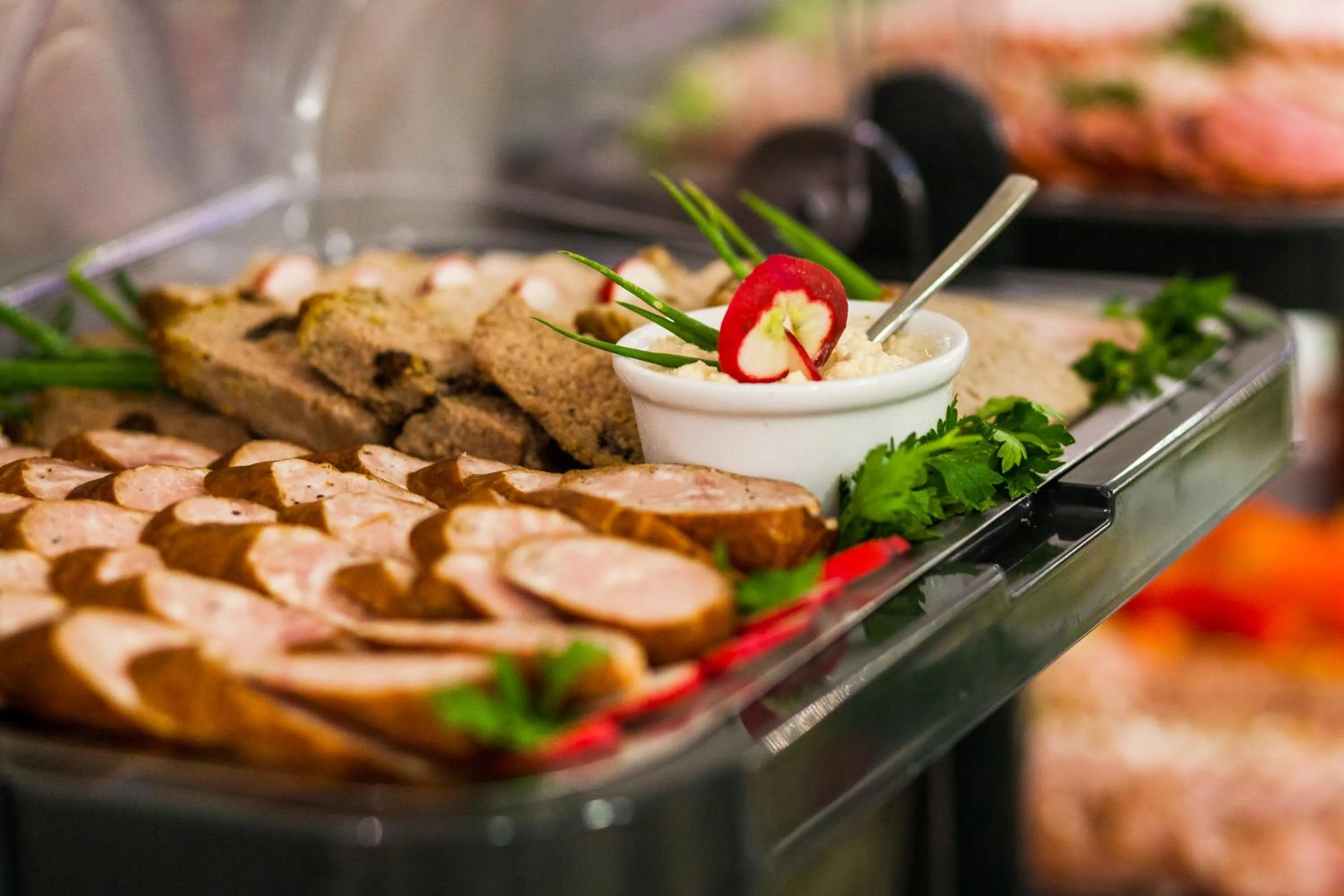 Restaurant/places to eat in Hotel Olivia