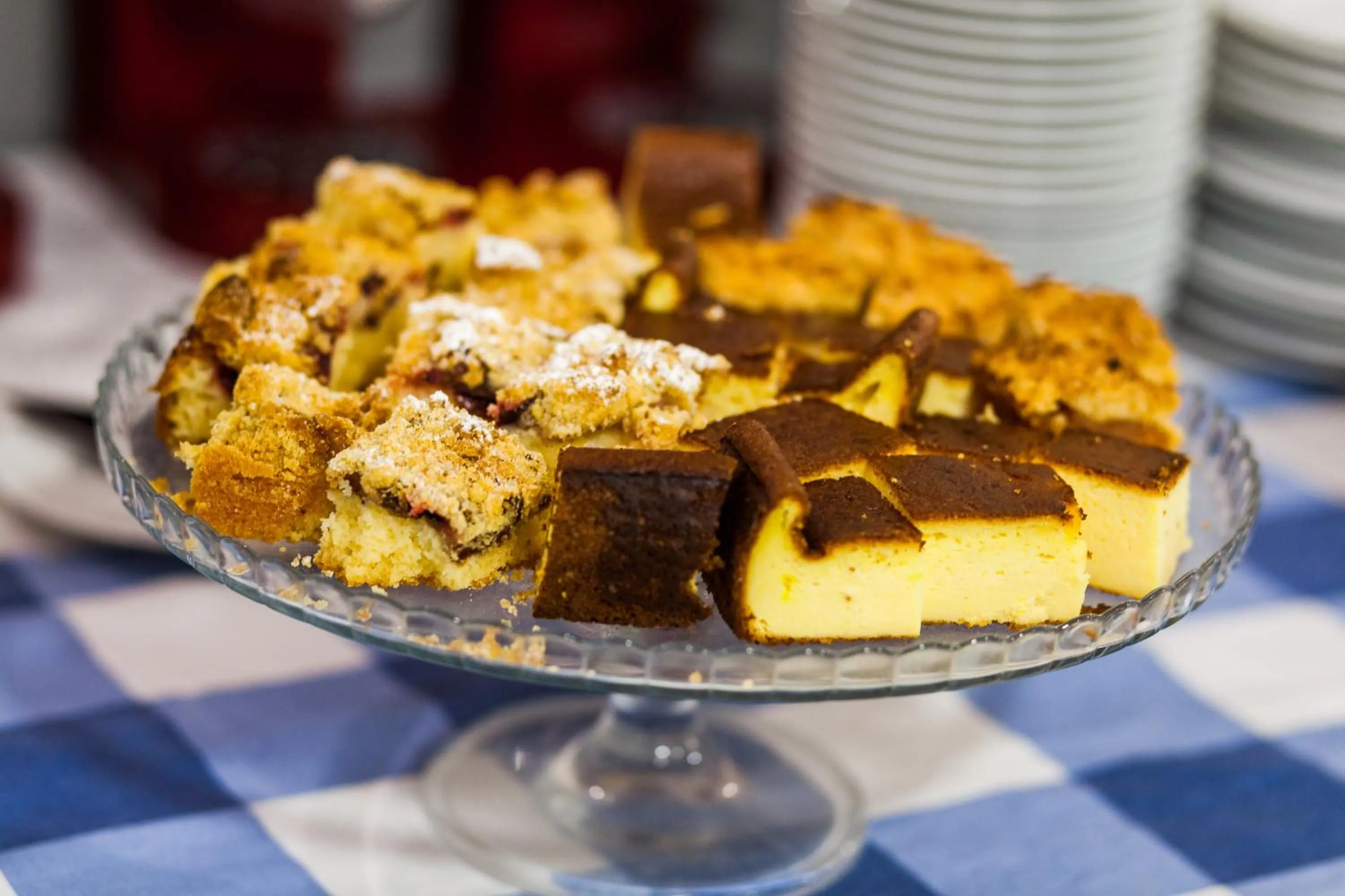 Restaurant/places to eat in Hotel Olivia