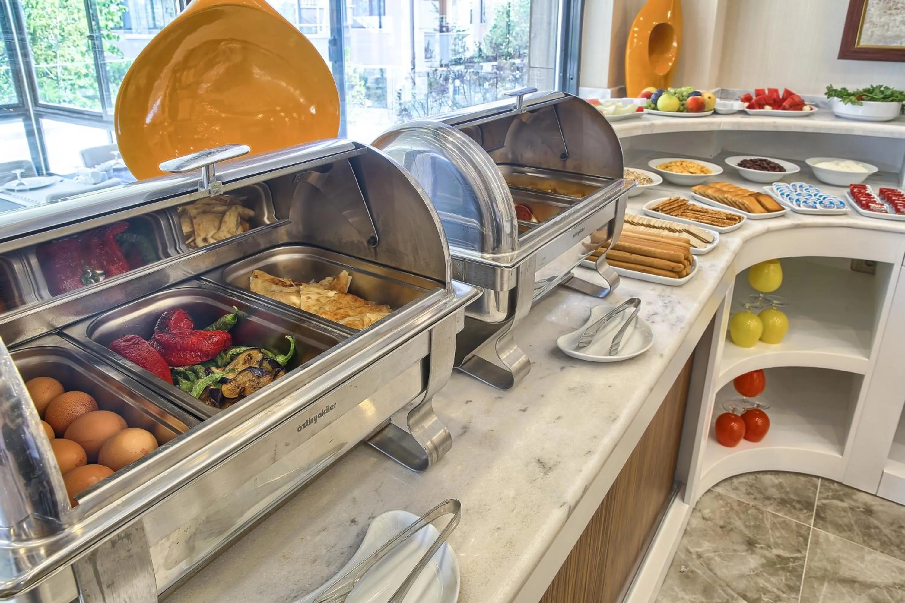 Buffet breakfast in City Hotel Residence