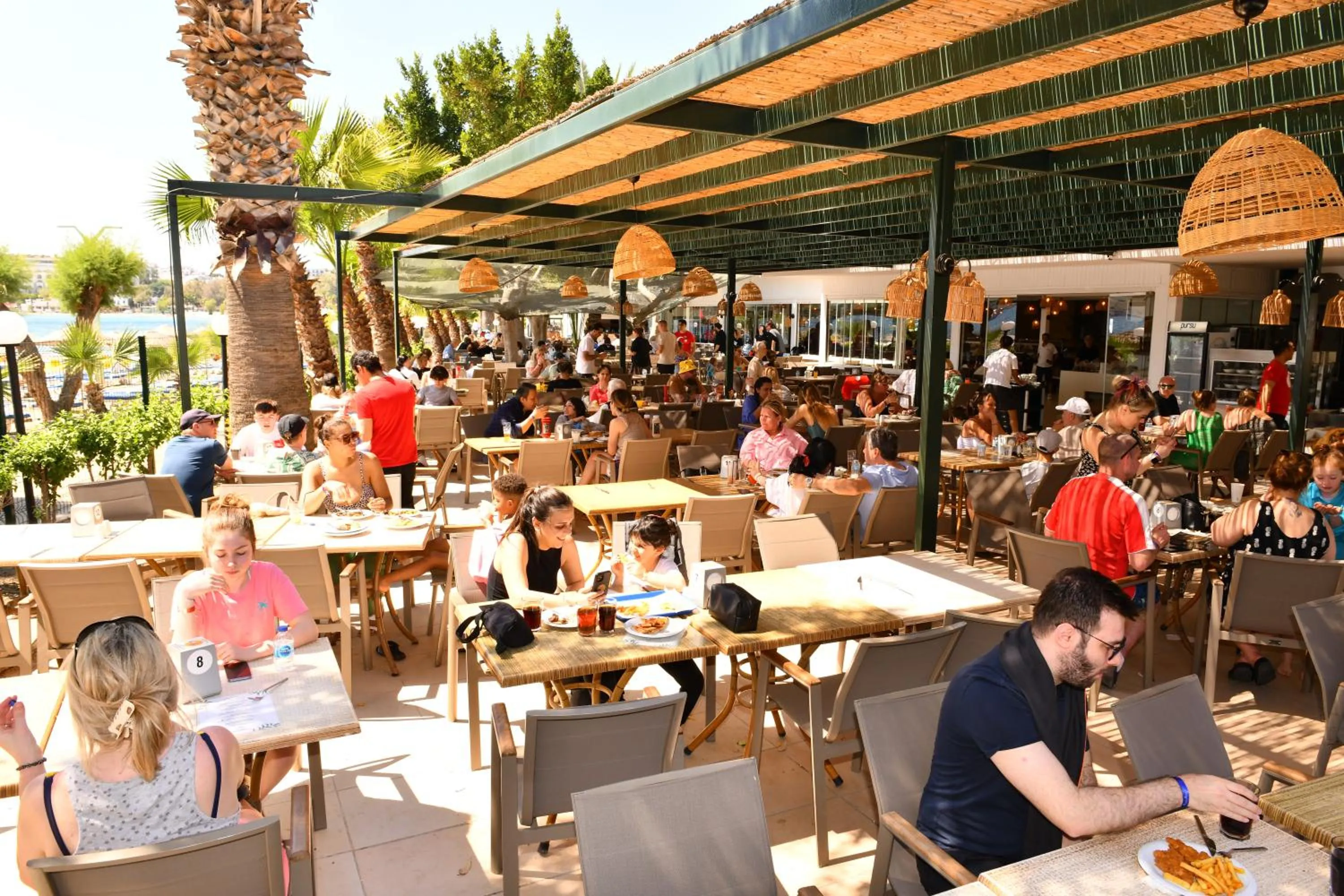 Restaurant/places to eat in Parkim Ayaz Hotel