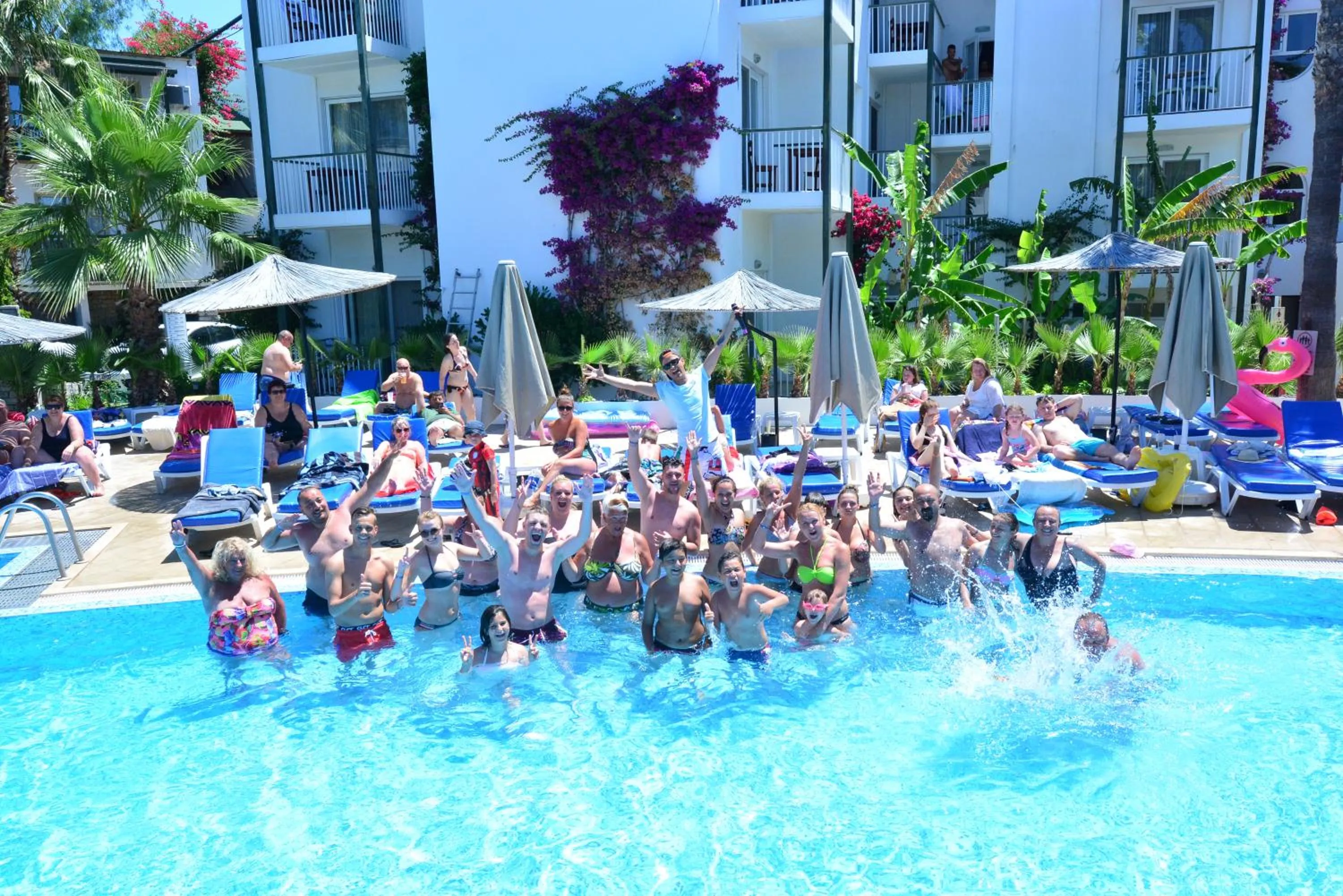 Swimming pool in Parkim Ayaz Hotel