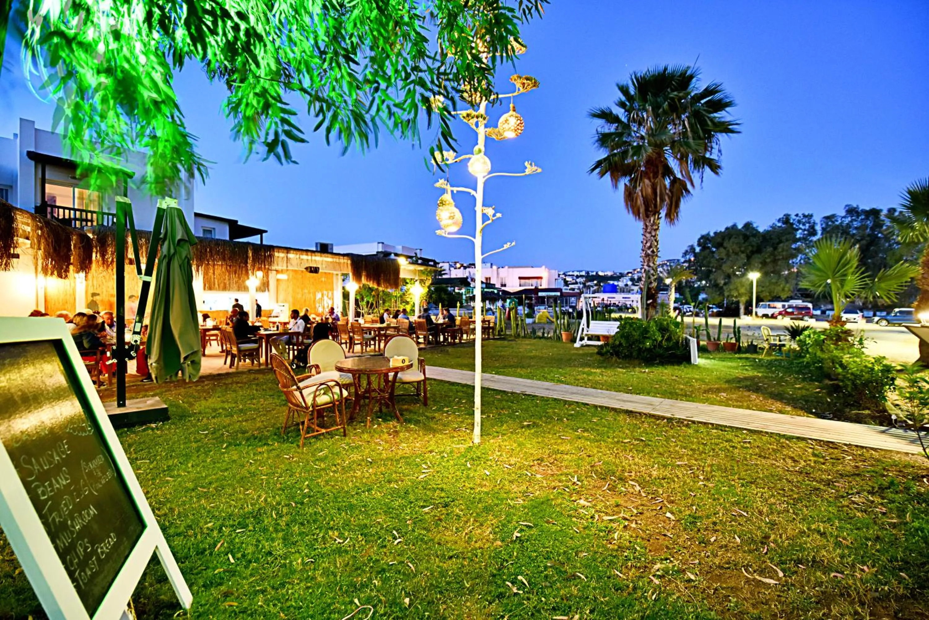 Restaurant/places to eat in Parkim Ayaz Hotel