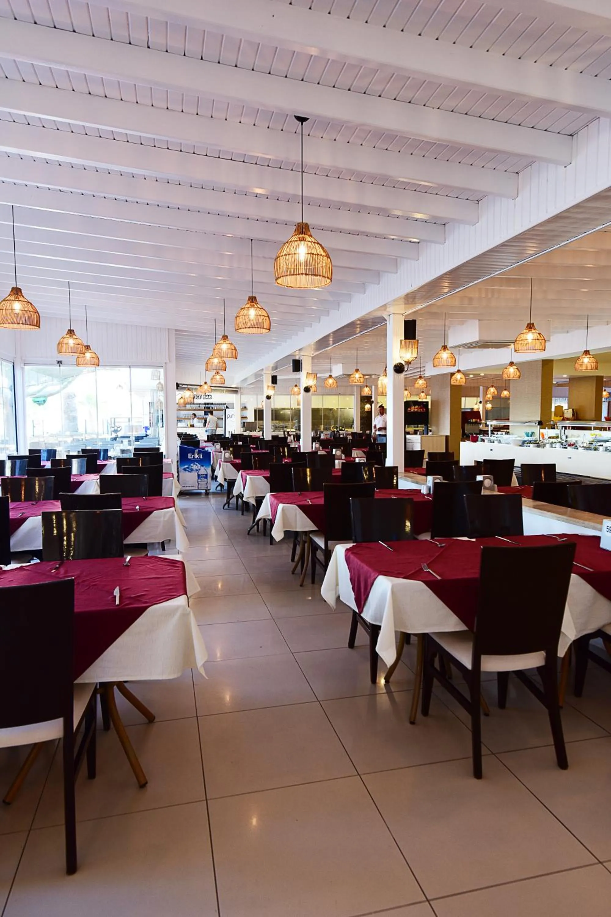 Restaurant/places to eat in Parkim Ayaz Hotel