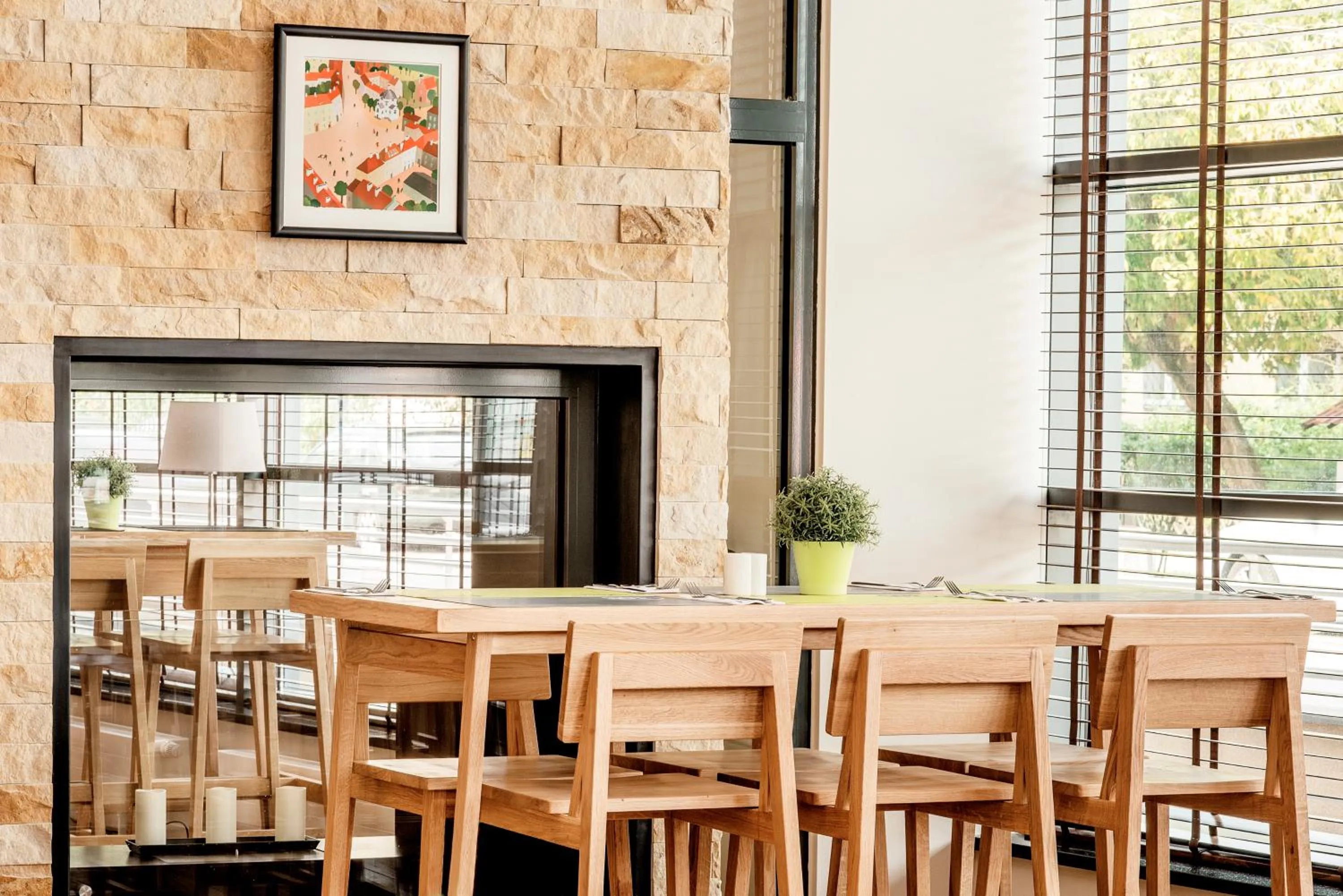 Restaurant/places to eat in Mercure Warszawa Airport