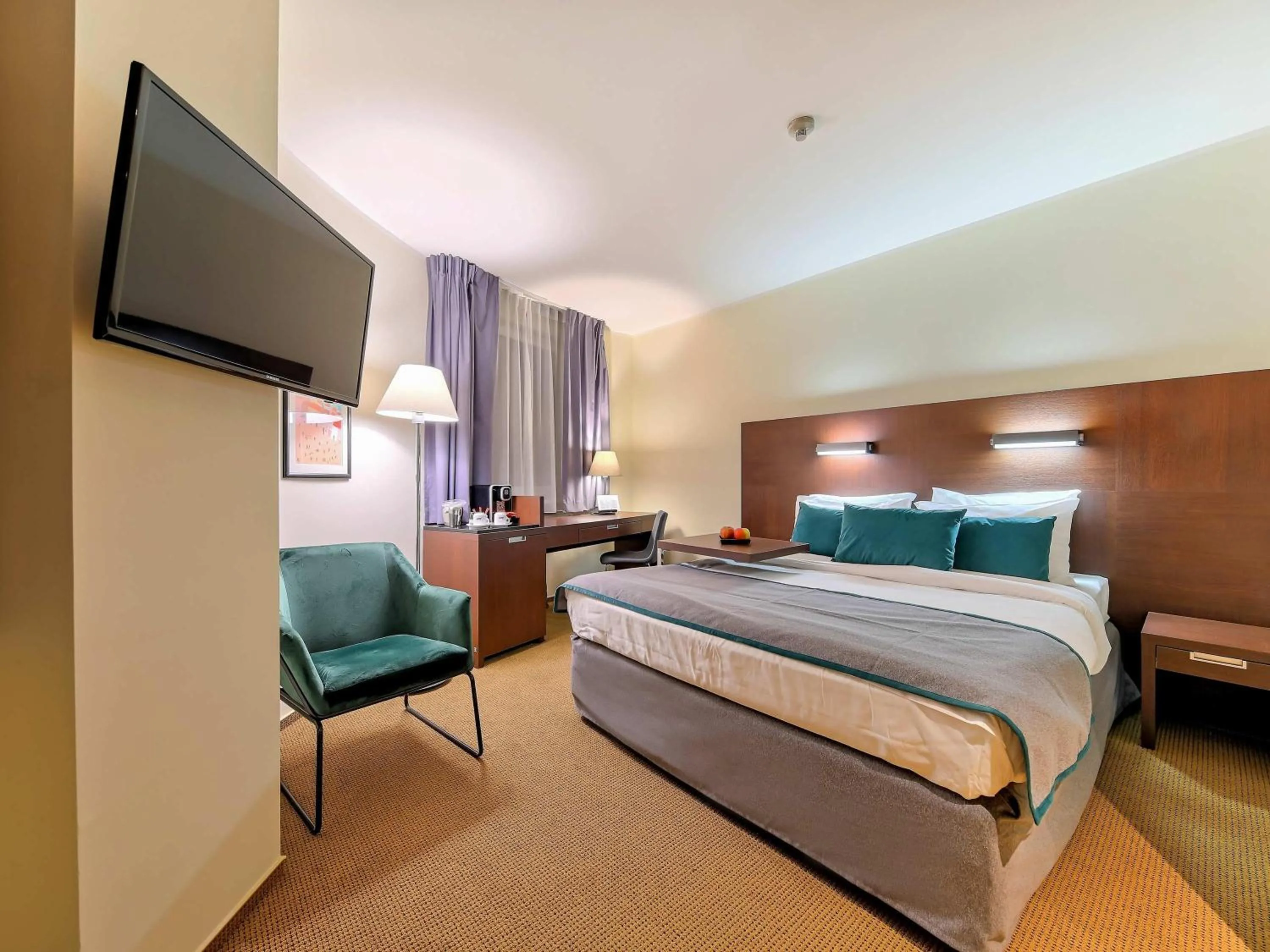 Bedroom, Bed in Mercure Warszawa Airport