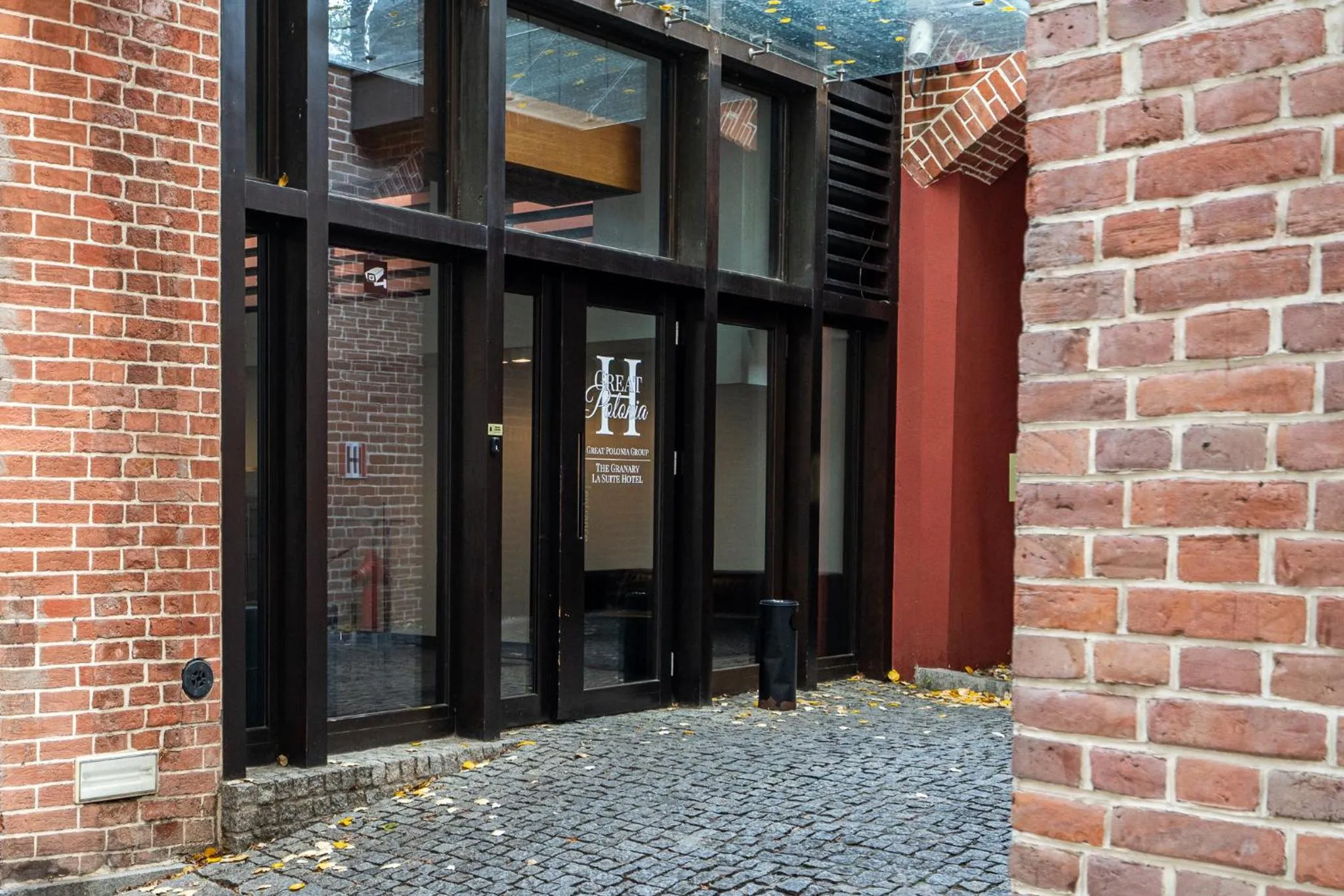 Facade/entrance in Great Polonia The Granary La Suite Hotel