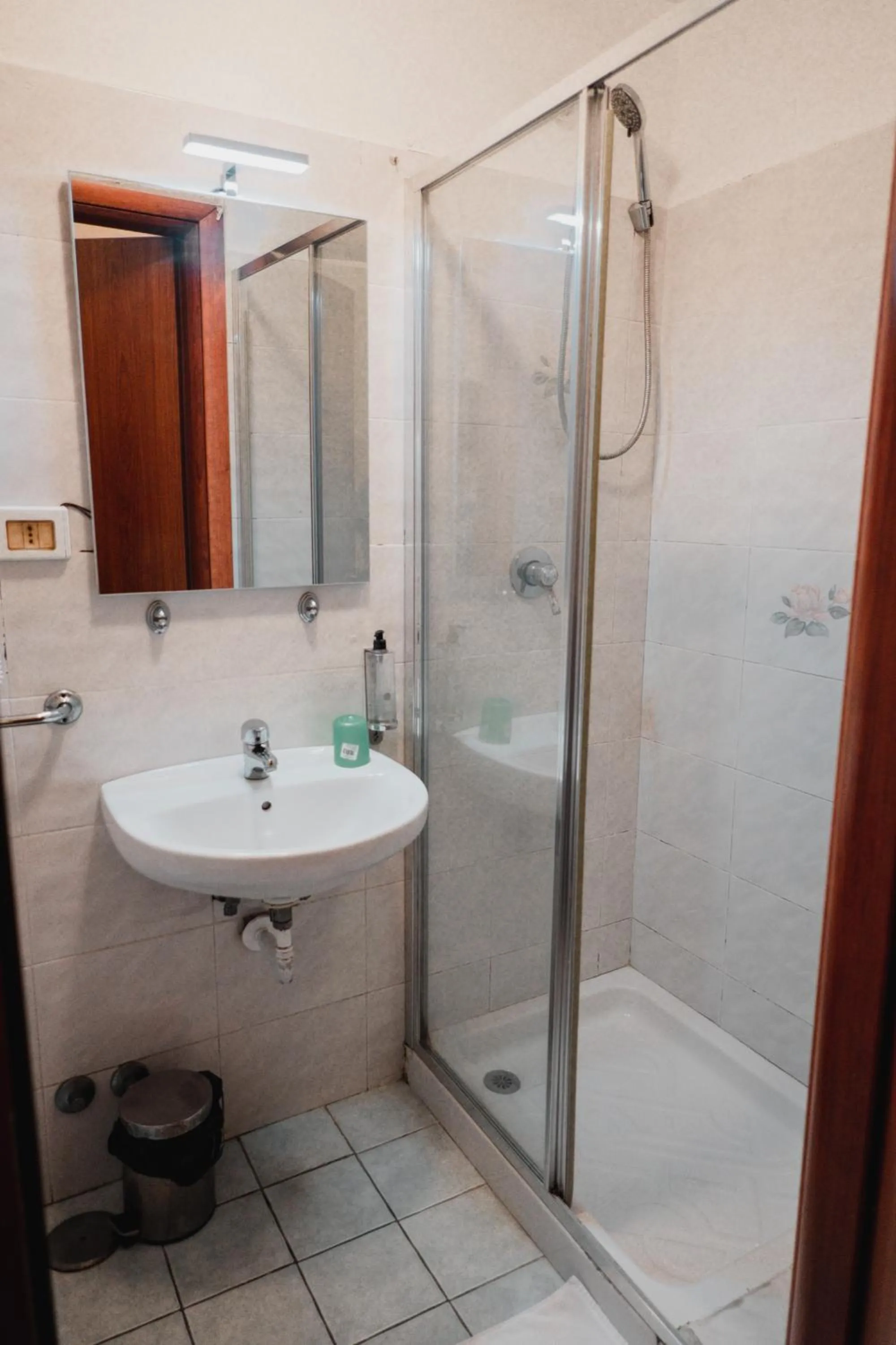 Shower in Hotel Aristotele