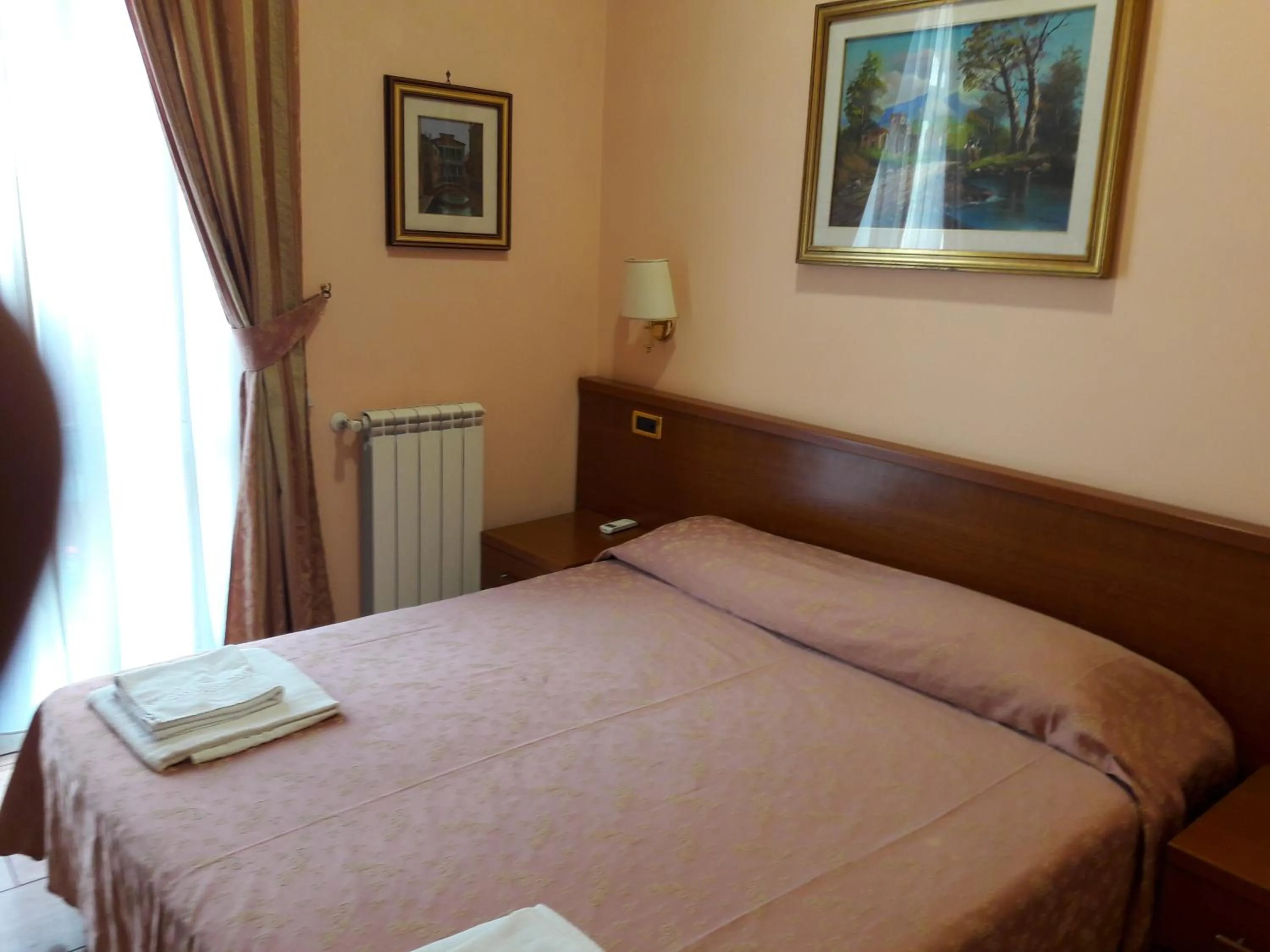 Bedroom, Bed in Hotel Aristotele