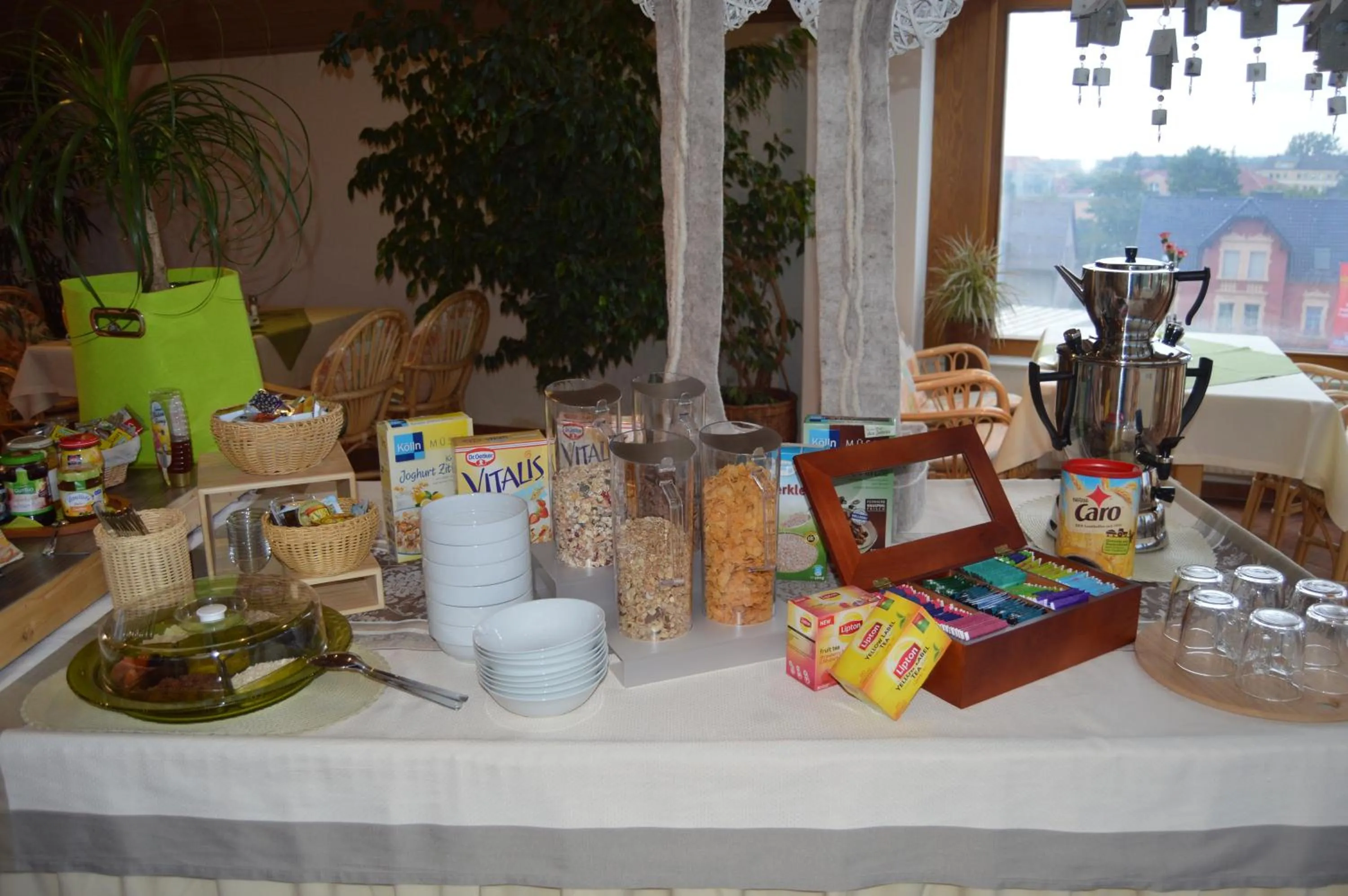 Buffet breakfast in Hotel Stadt Jessen