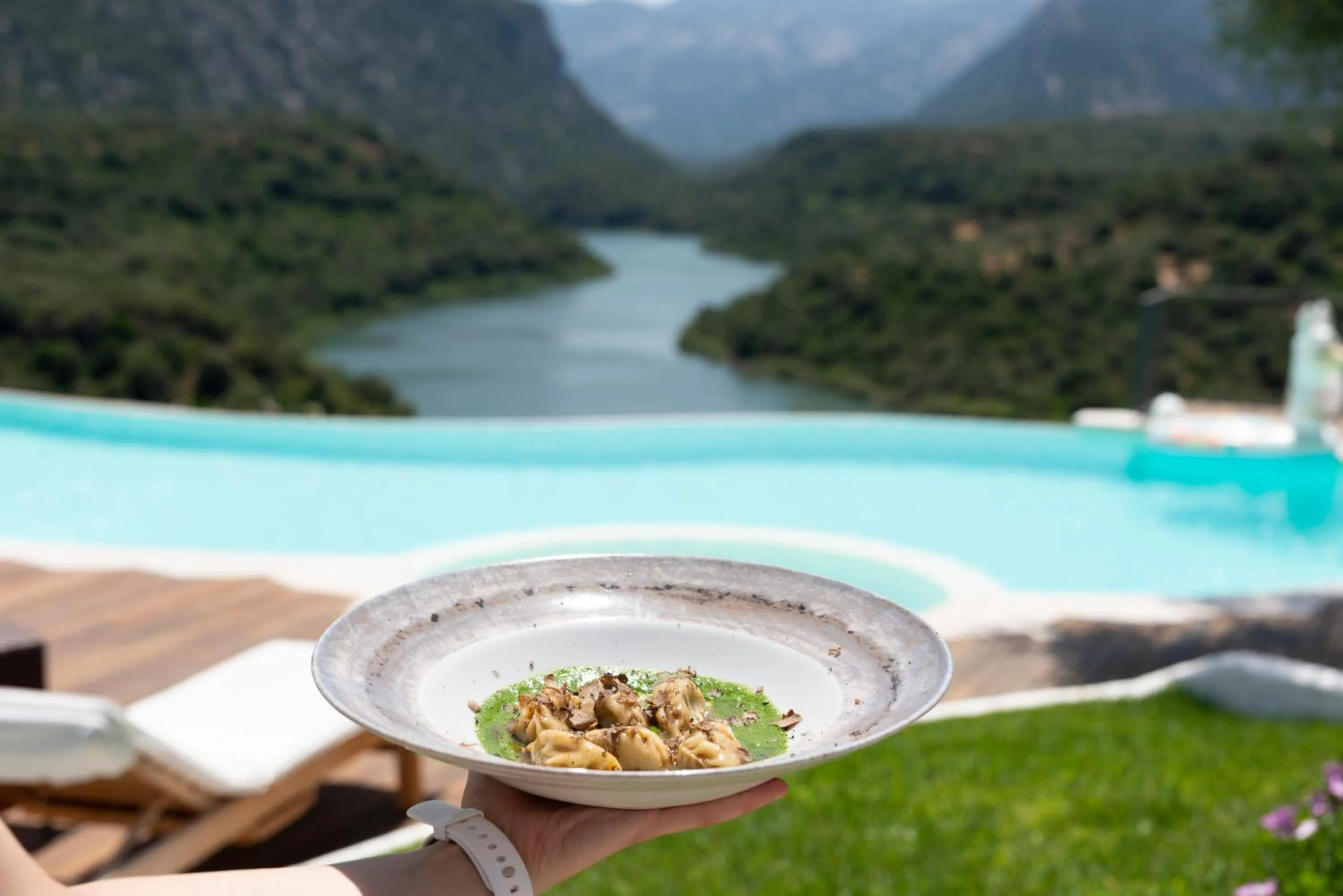 Food and drinks in Hotel Villa Cedrino