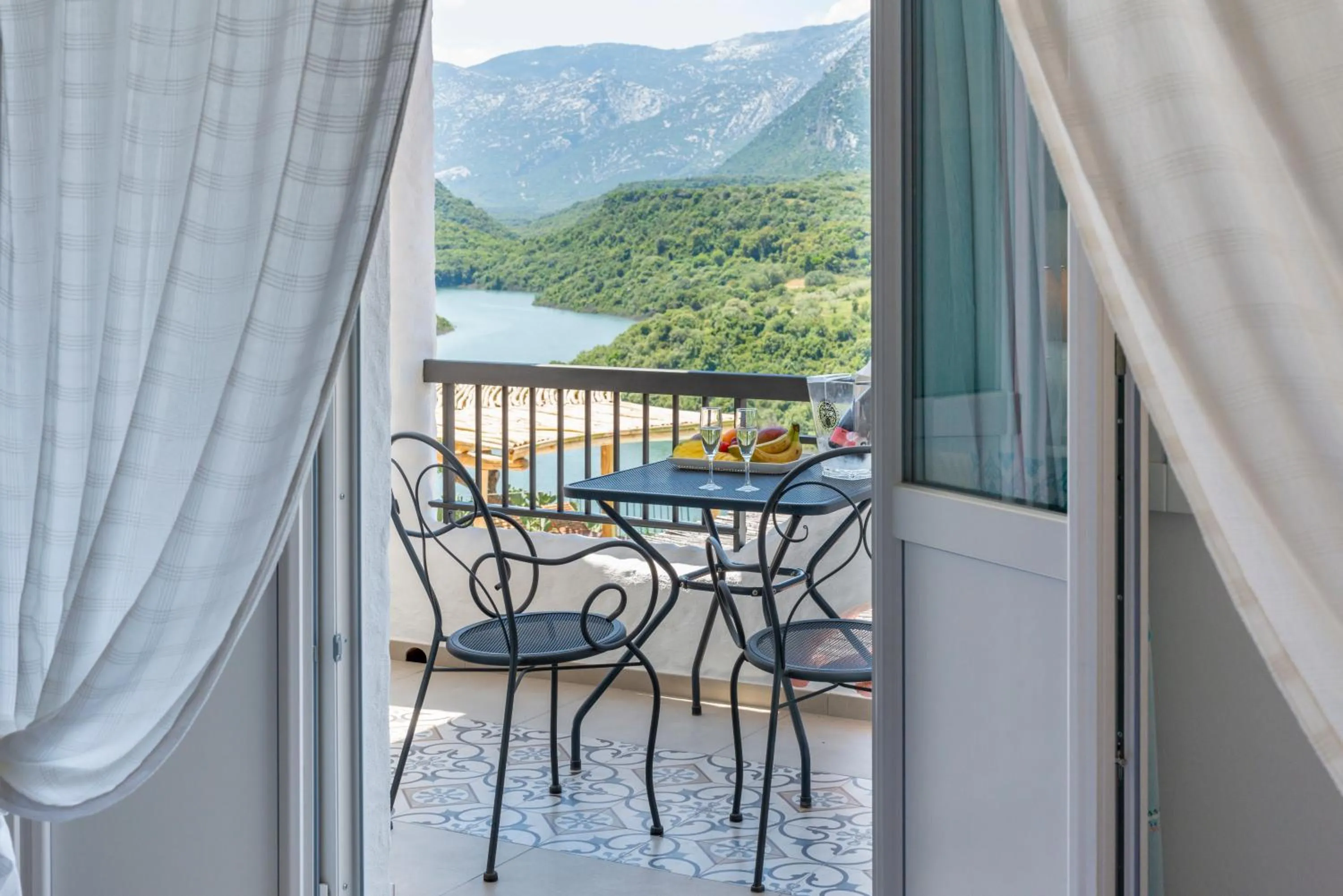 Natural landscape in Hotel Villa Cedrino