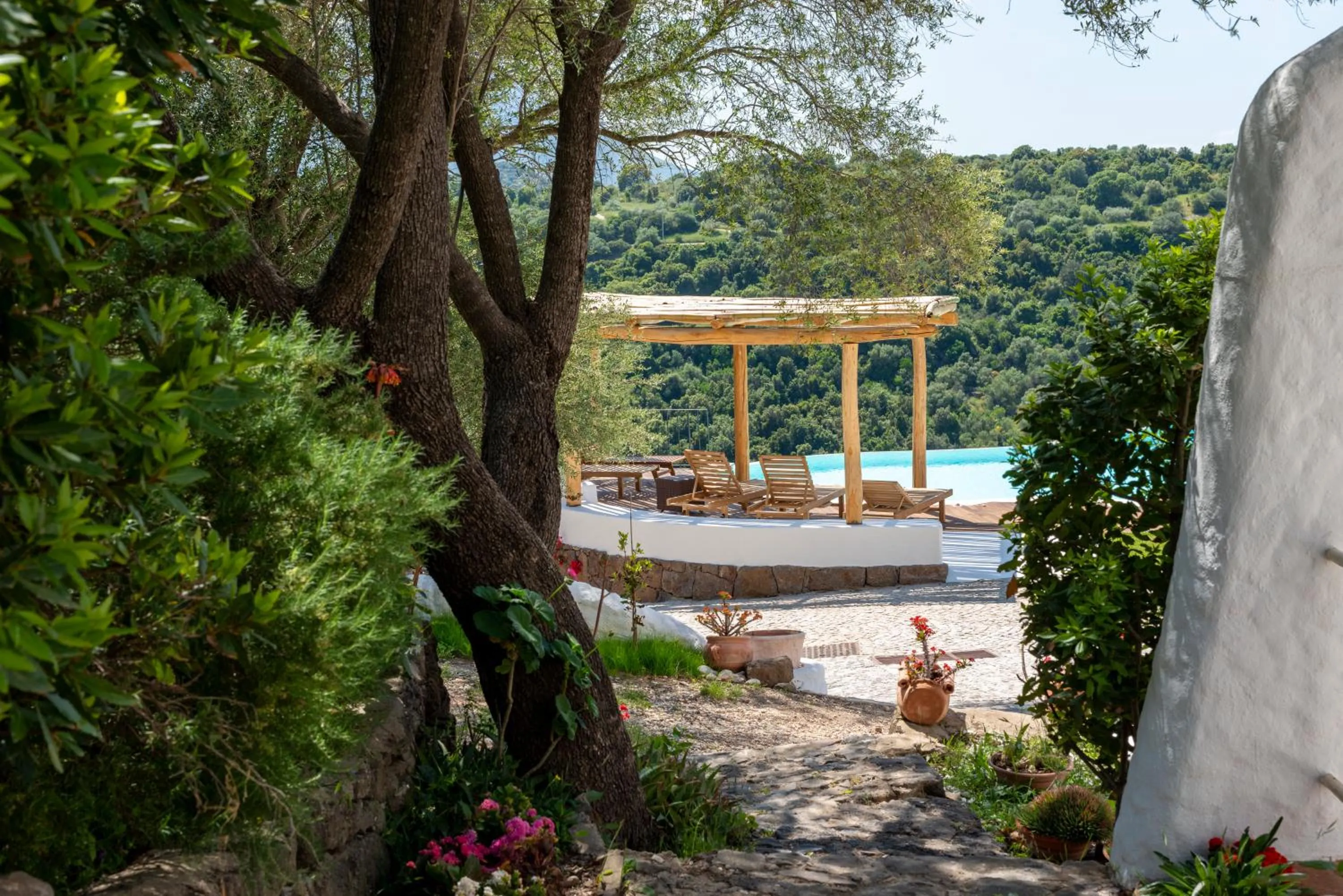 Natural landscape in Hotel Villa Cedrino